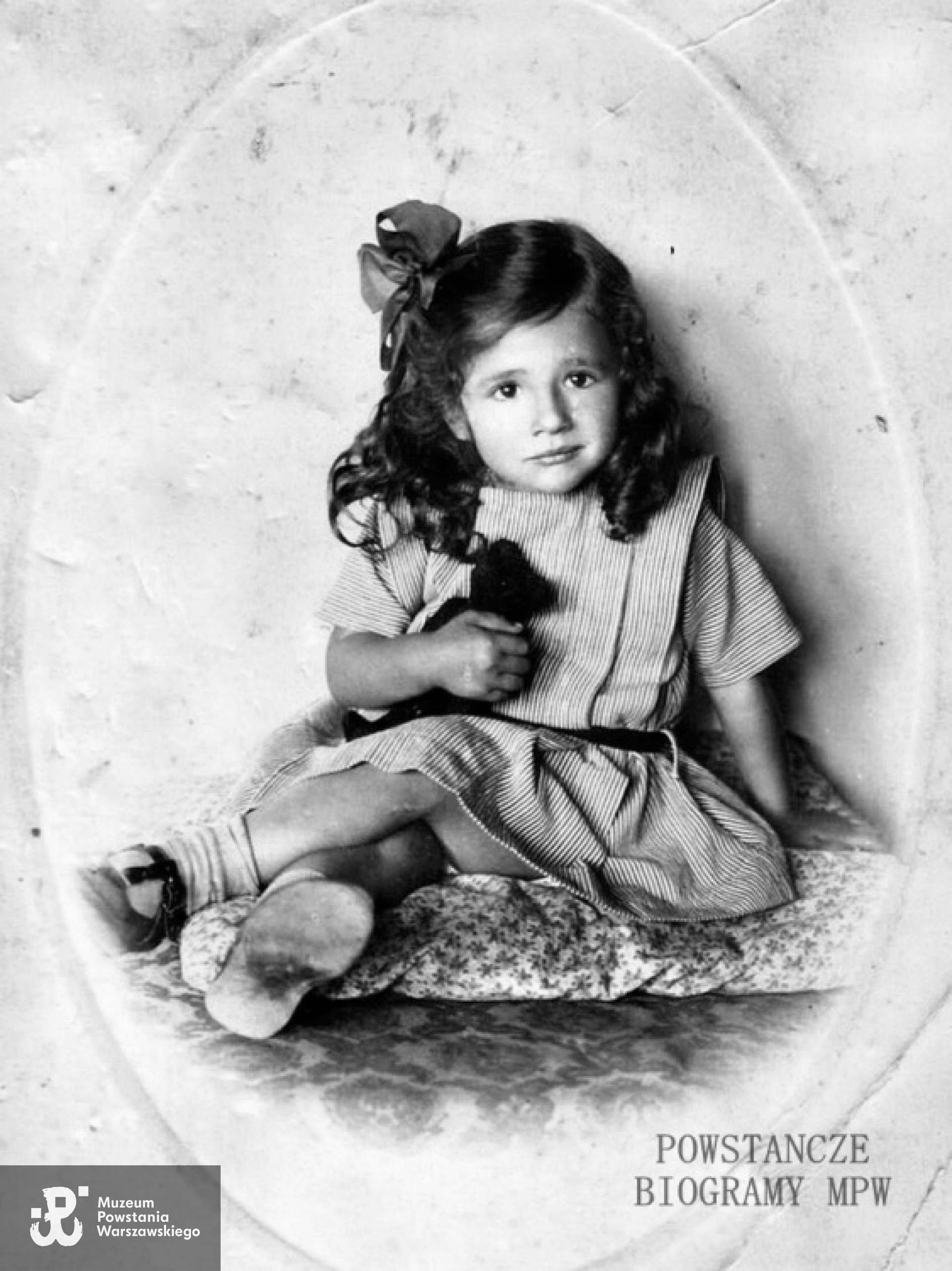 Irena Maria Adwentowska w dzieciństwie. Fot. z archiwum rodzinnego Elżbiety Jalowskiej