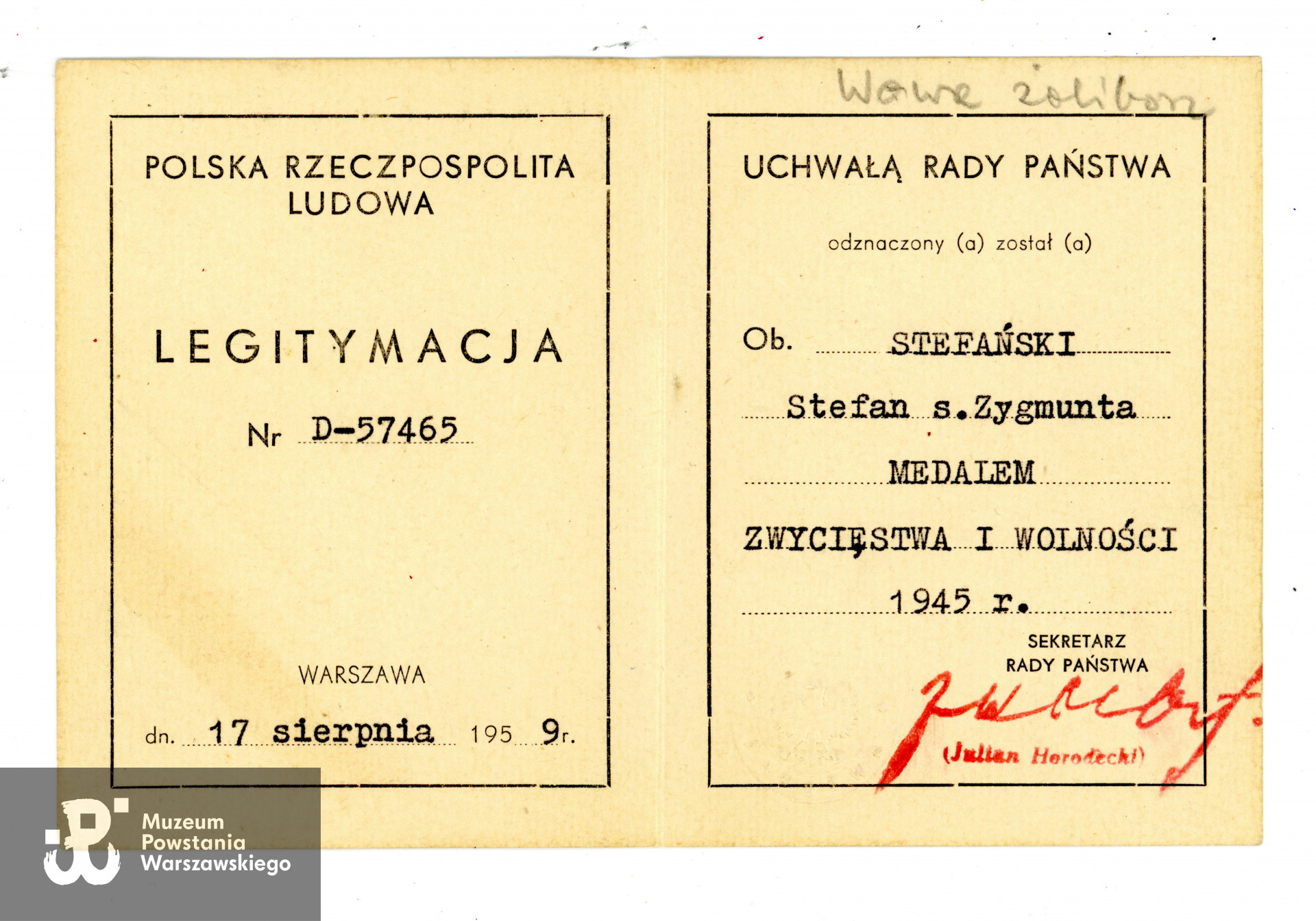 Legitymacja odznaczeniowa - Medal Zwycięstwa i Wolności 1945. Ze zbiorów Muzeum Powstania Warszawskiego, sygn. P/5030