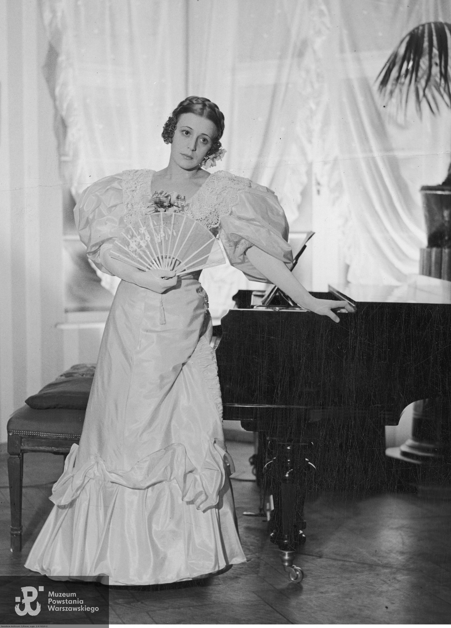 Zofia Tatarkiewicz-Woskowska. Fot. NAC, zespół: Koncern Ilustrowany Kurier Codzienny - Archiwum Ilustracji, sygnatura: 1-K-9219-2