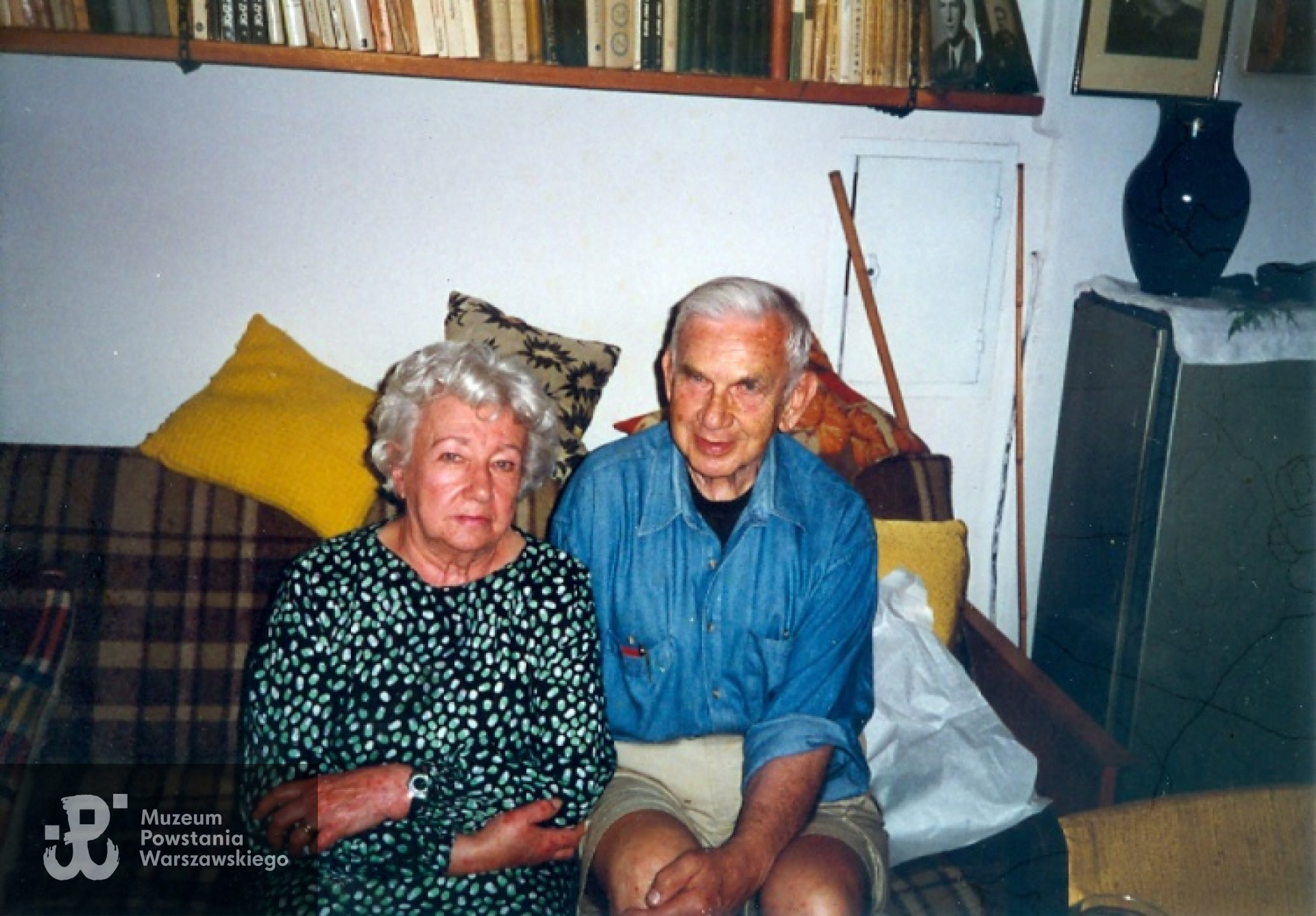 Dionizy Piotr Mazur "Piotrek" w 1998 roku z Magdaleną Jesionowską (nazwisko panieńskie nieznane) "Lenką", która brała udział w jego odbiciu ze szpitala 31 lipca 1943 roku