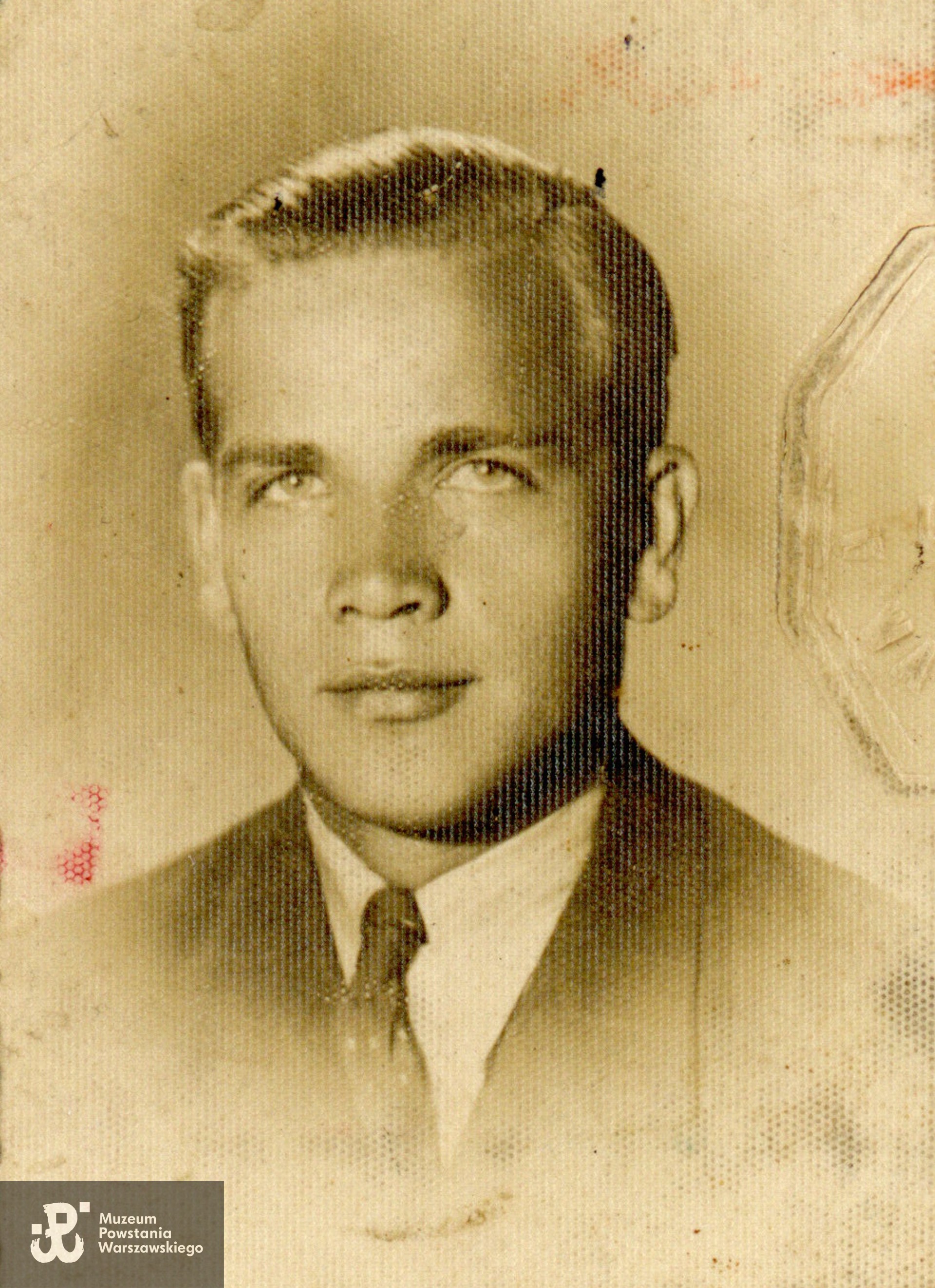 kpr. pchor. Stanisław Szczepan Ciecierski  ps. Dąbrowski. Fot. ze zbiorów rodzinnych, udostępniła p. Renata Dziewońska z domu Ciecierska, stryjeczna wnuczka Powstańca, skany wykonano w Muzeum Powstania Warszawskiego, 06/2024