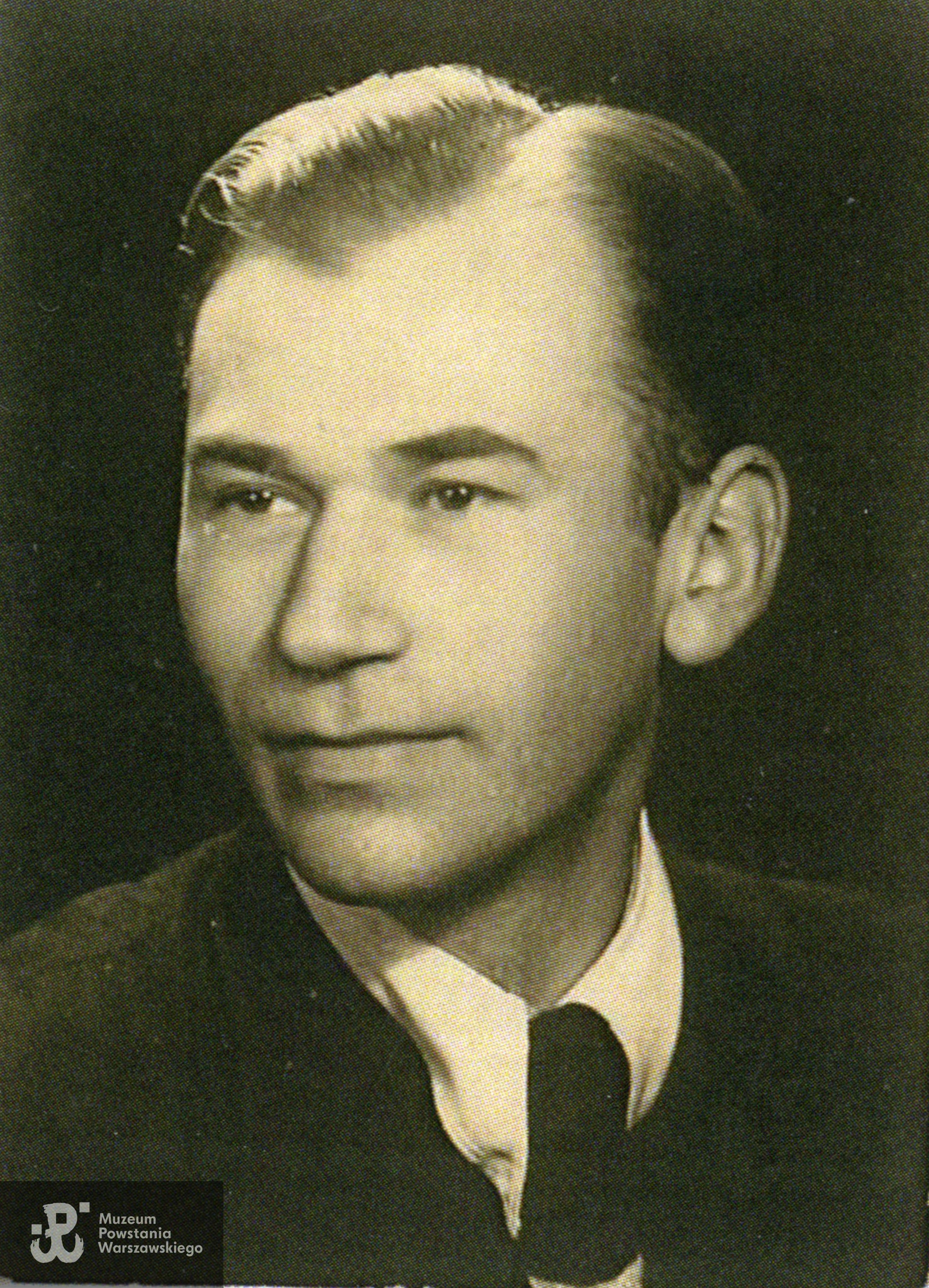 Muzeum Powstania Warszawskiego, Teczki personalne uczestników Powstania Warszawskiego: Michniewicz Stanisław Kazimierz ps. Żbik, skan z kserokopii przekazanej przez córkę Powstańca