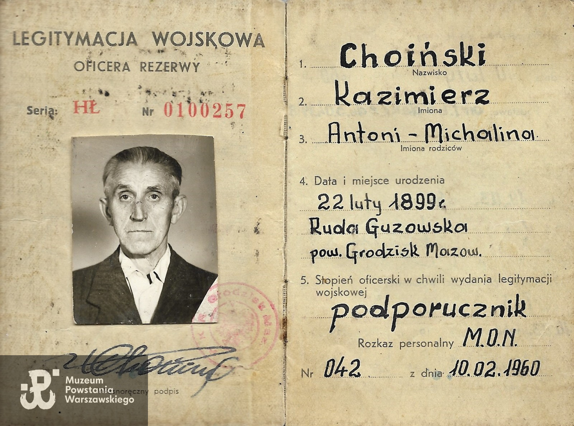 Należąca do Kazimierza książeczka wojskowa. Archiwum rodzinne, obecnie w zbiorach ŚZŻAK Środowisko "Żaba" w Żyrardowie.