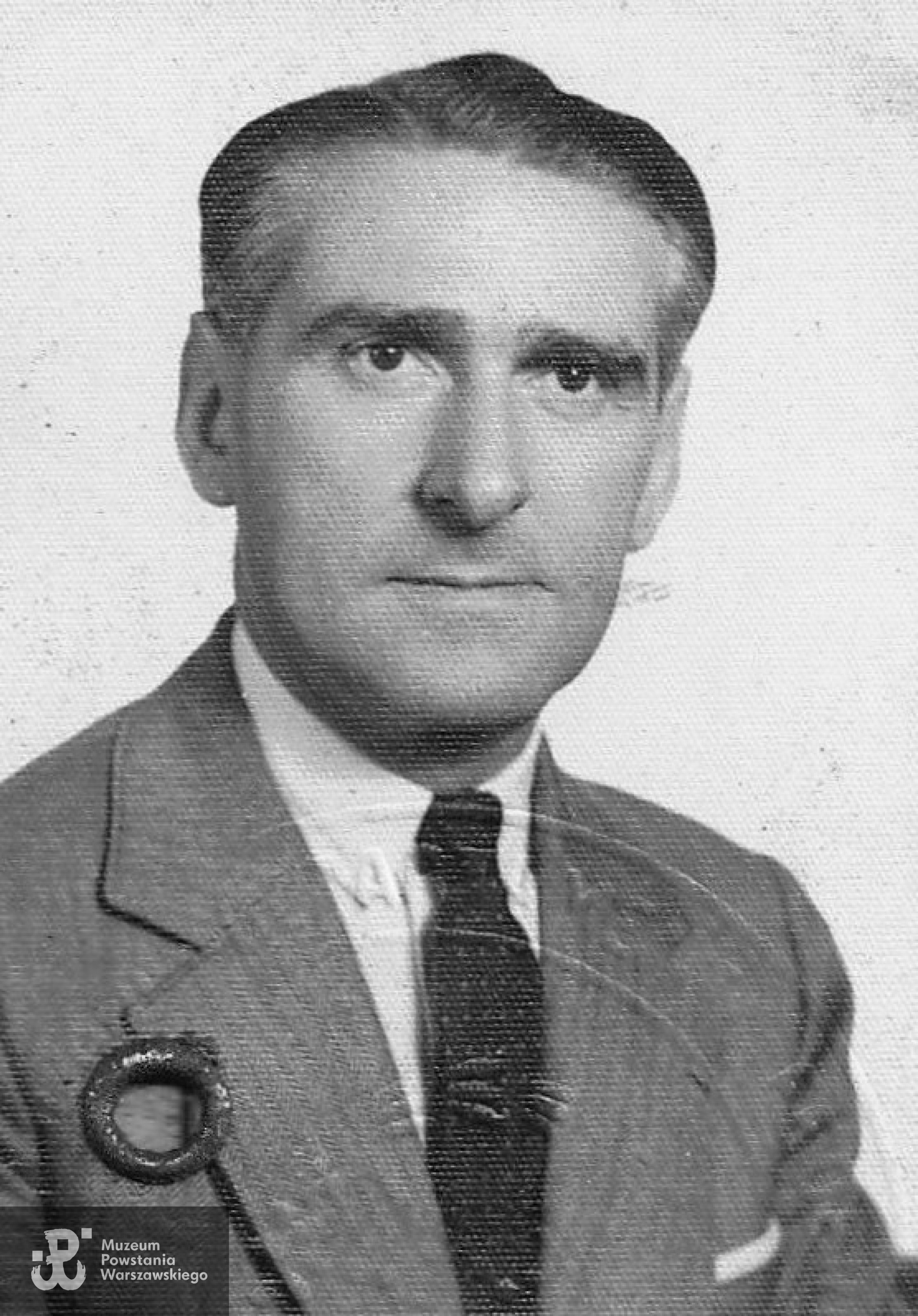 Archiwum rodzinne  p. Tomasza Lenartowicza, bratanka Powstańca,  skan  udostępnił za zgodą rodziny p. Tomasz Michałowski - Stowarzyszenie Żołnierzy Armii Krajowej Żywiciel i Miłośników Ich Tradycji.