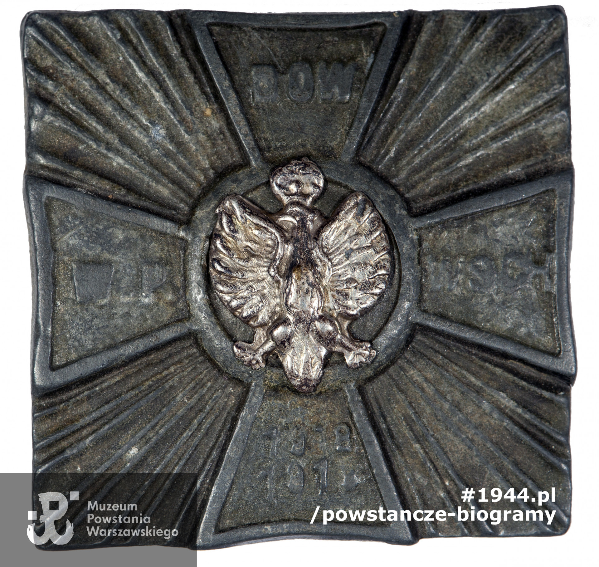 Odznaka Naczelnego Dowództwa Wojska Polskiego, należąca do mjr Tadeusza Grochowskiego. Ze zbiorów Muzeum Powstania Warszawskiego, MPW-M/2931