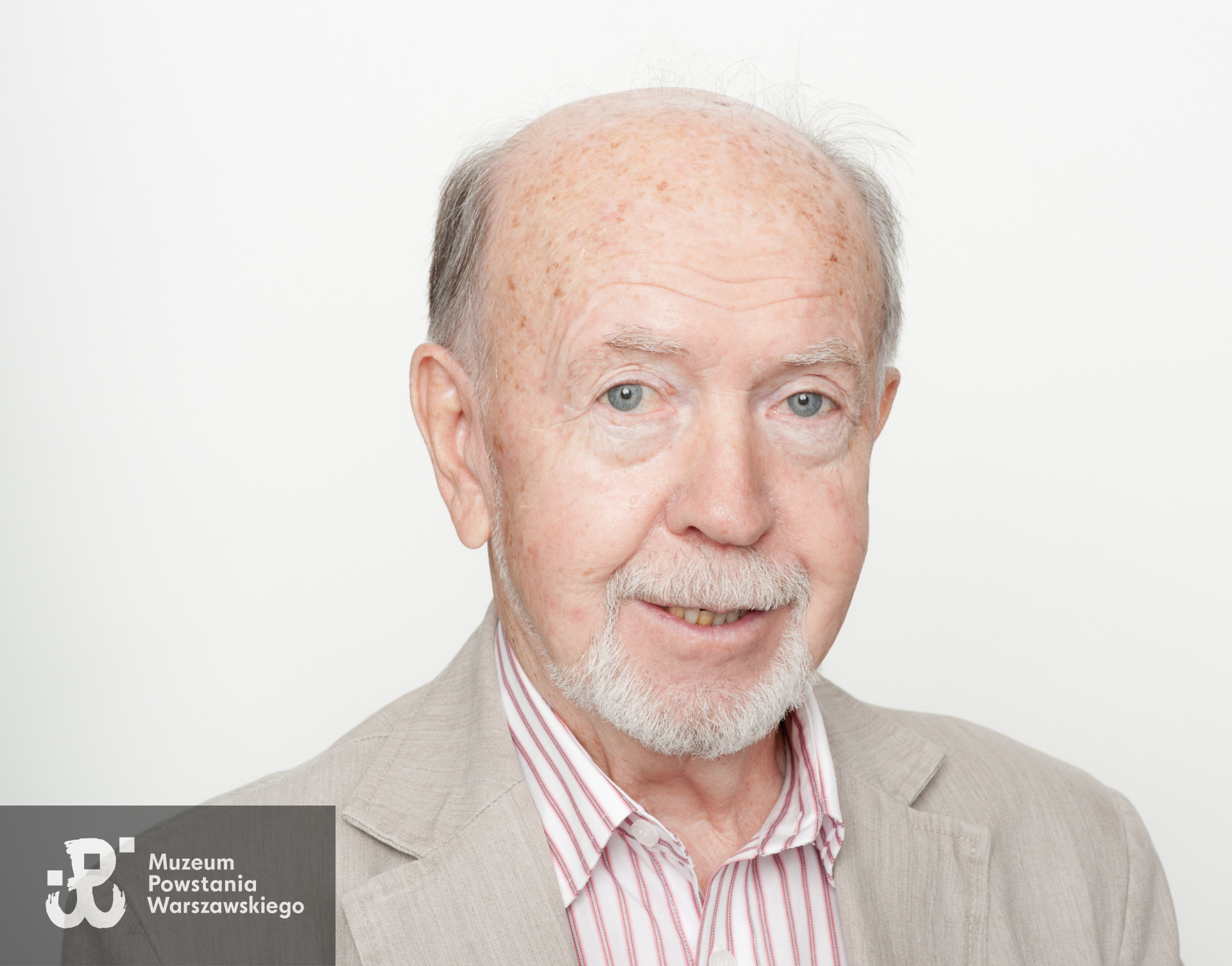 Tadeusz Różycki „Dudek”. Zdjęcie z serii portretów Powstańców Warszawskich wykonanych w ramach projektu "1944/70/2014" realizowanego przez grupę WWPHOTO dla uczczenia 70. rocznicy wybuchu Powstania Warszawskiego. Muzeum Powstania Warszawskiego, 22.07-04.08 2013.