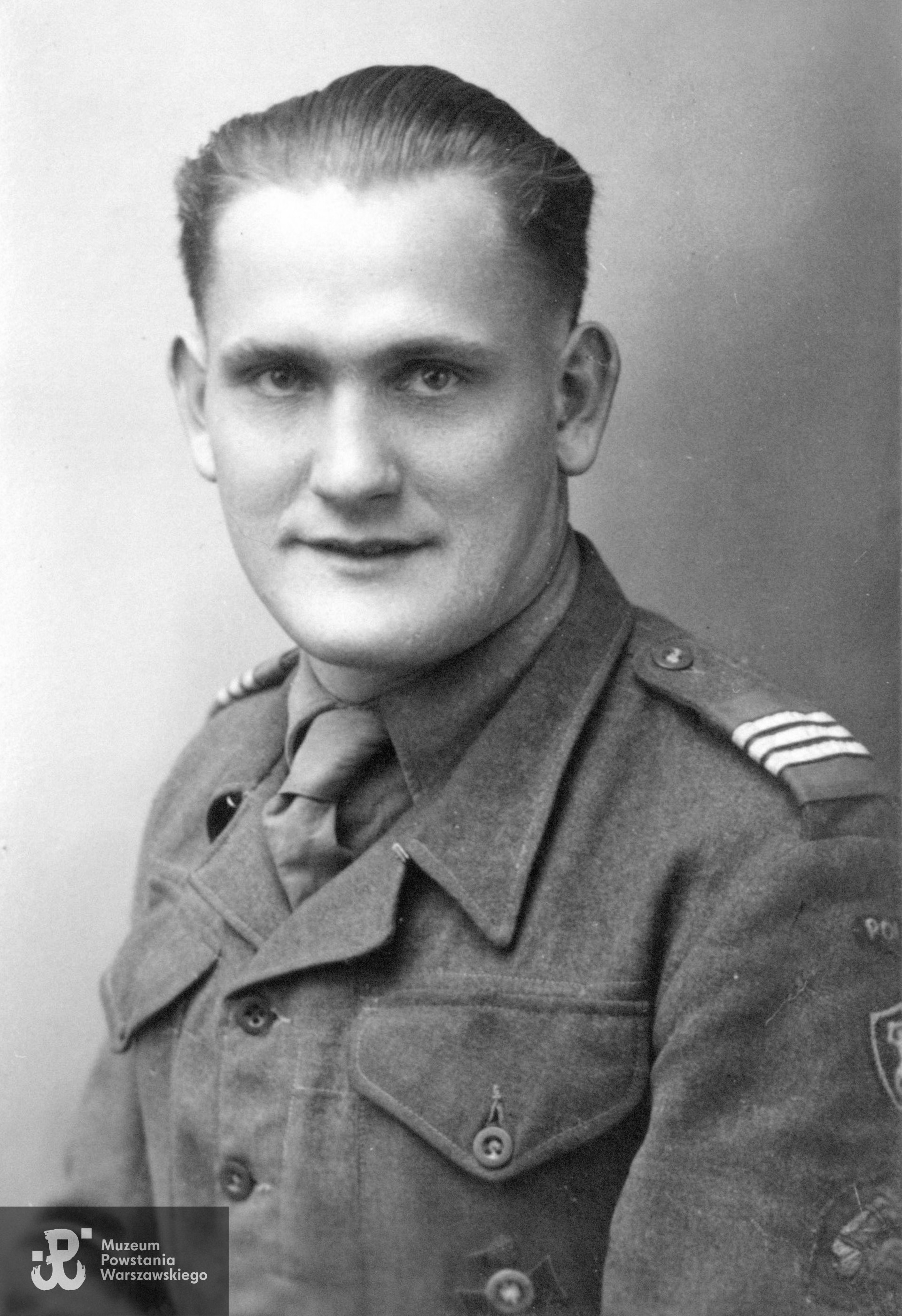 plut. Stanisława Kawiński ps. Bazyli, na zdjęciu w mundurze Polskich Sił Zbrojnych na Zachodzie. Fot. ze zbiorów rodzinnych. Skan wykonano w Muzeum Powstania Warszawskiego, 12/2024