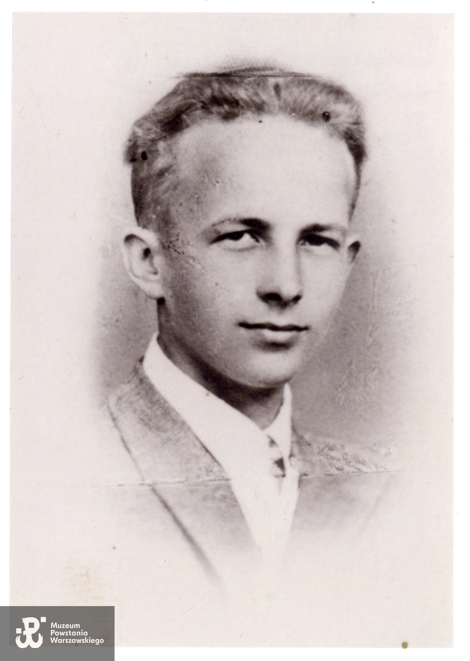 plut.pchor. Eugeniusz Dąbrowski ps. Korda (1925-1944). Fot. ze zbiorów Muzeum Powstania Warszawskiego, dar p. Izabelli Prożych