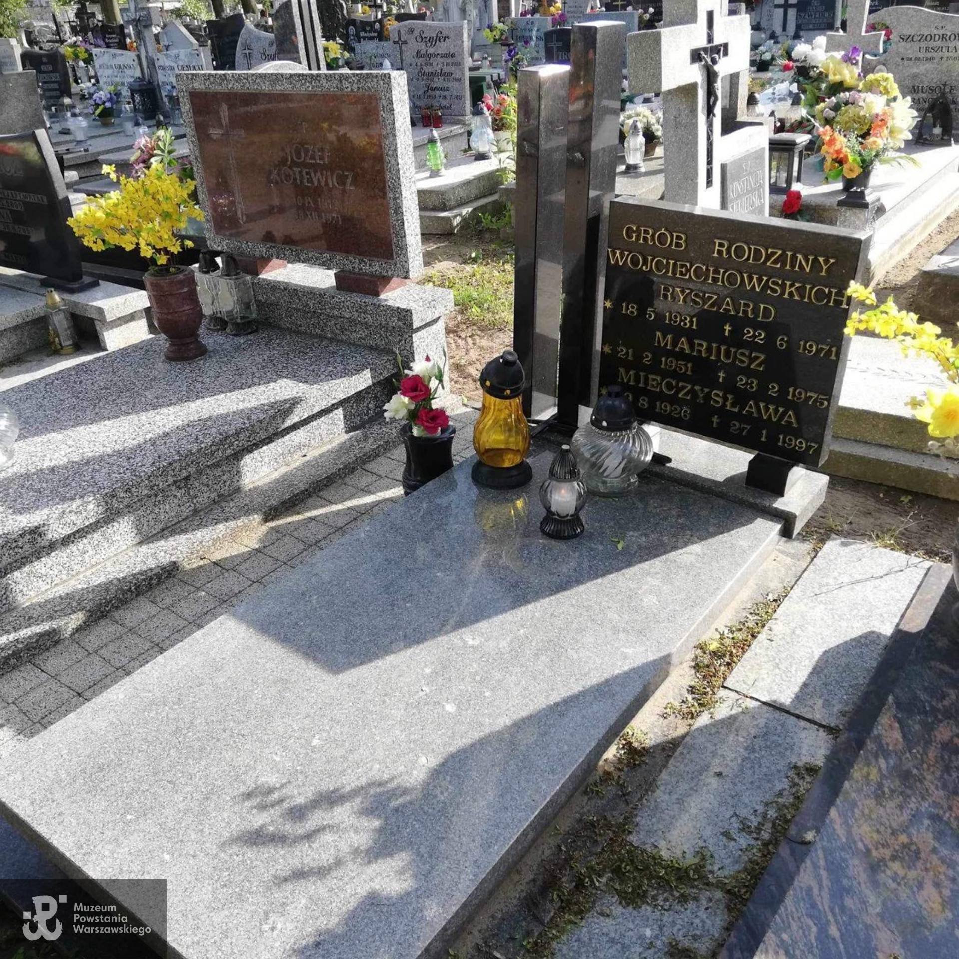 Cmentarz Katolicki Trójcy Świętej w Bydgoszczy ul. Lotników 2 - obecne miejsce pochowania Ryszarda Wojciechowskiego. Fot. nadesłał p. Jacek Wojciechowski, syn Powstańca