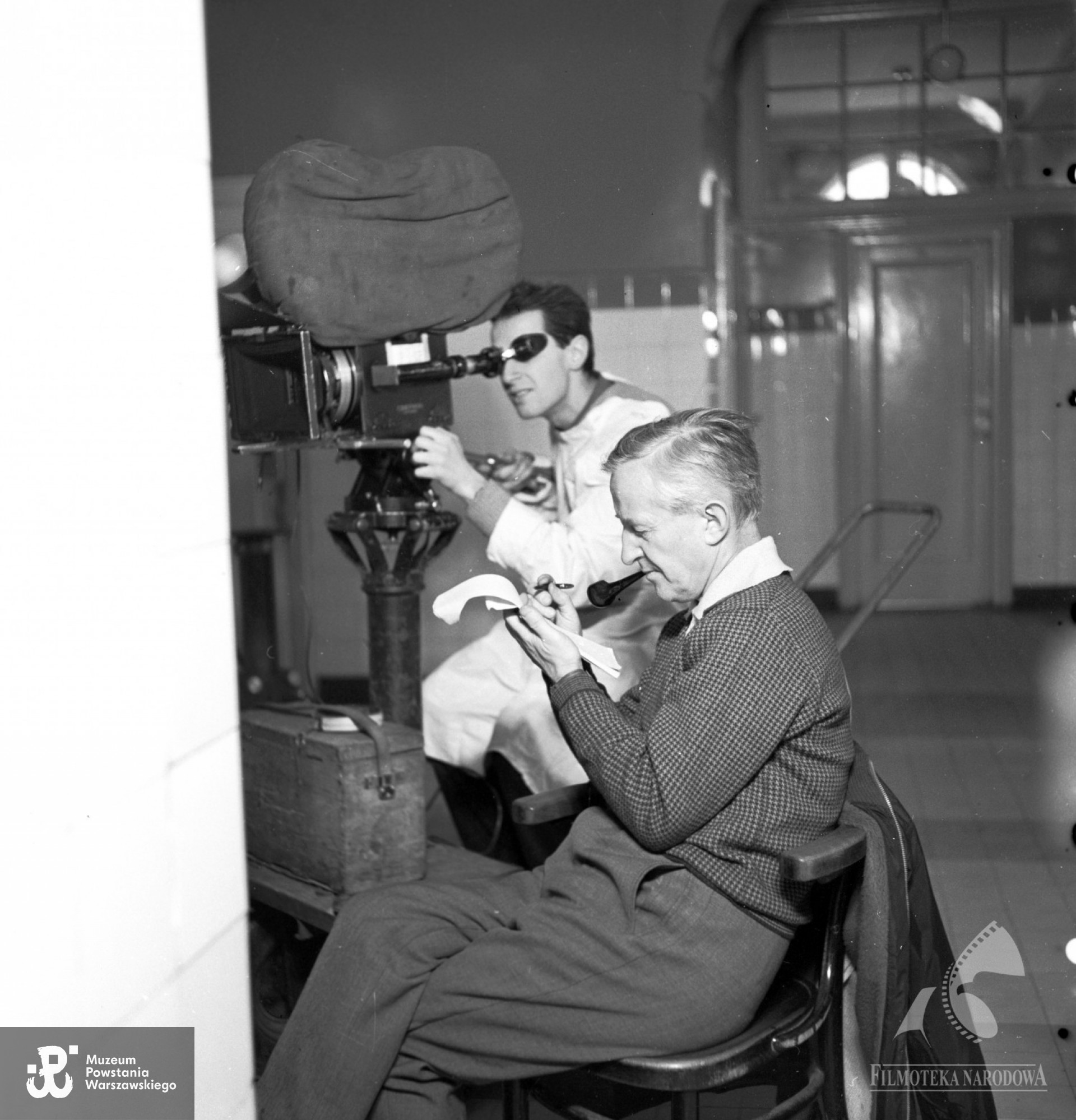 Fotografia ze zbiorów Filmoteki Narodowej - Instytut  Audiowizualny, Studio Filmowe ”Kadr”, 1962 r.  <strong><i> fototeka.fn.org.pl</i></strong>.