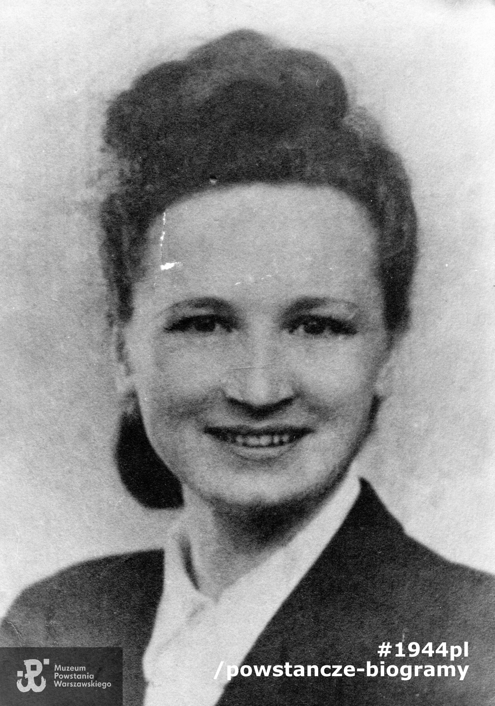 strz. z cenz. Janina Chmielewska „Ewa". Na zdjęciu w roku 1943. Fot. ze zbiorów rodzinnych, udostępnił p.  Jerzy Kade, siostrzeniec Janiny Chmielewskiej ”Ewy"