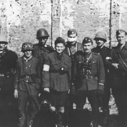 Powstanie Warszawskie, sierpień 1944 r. Część plutonu por. 
