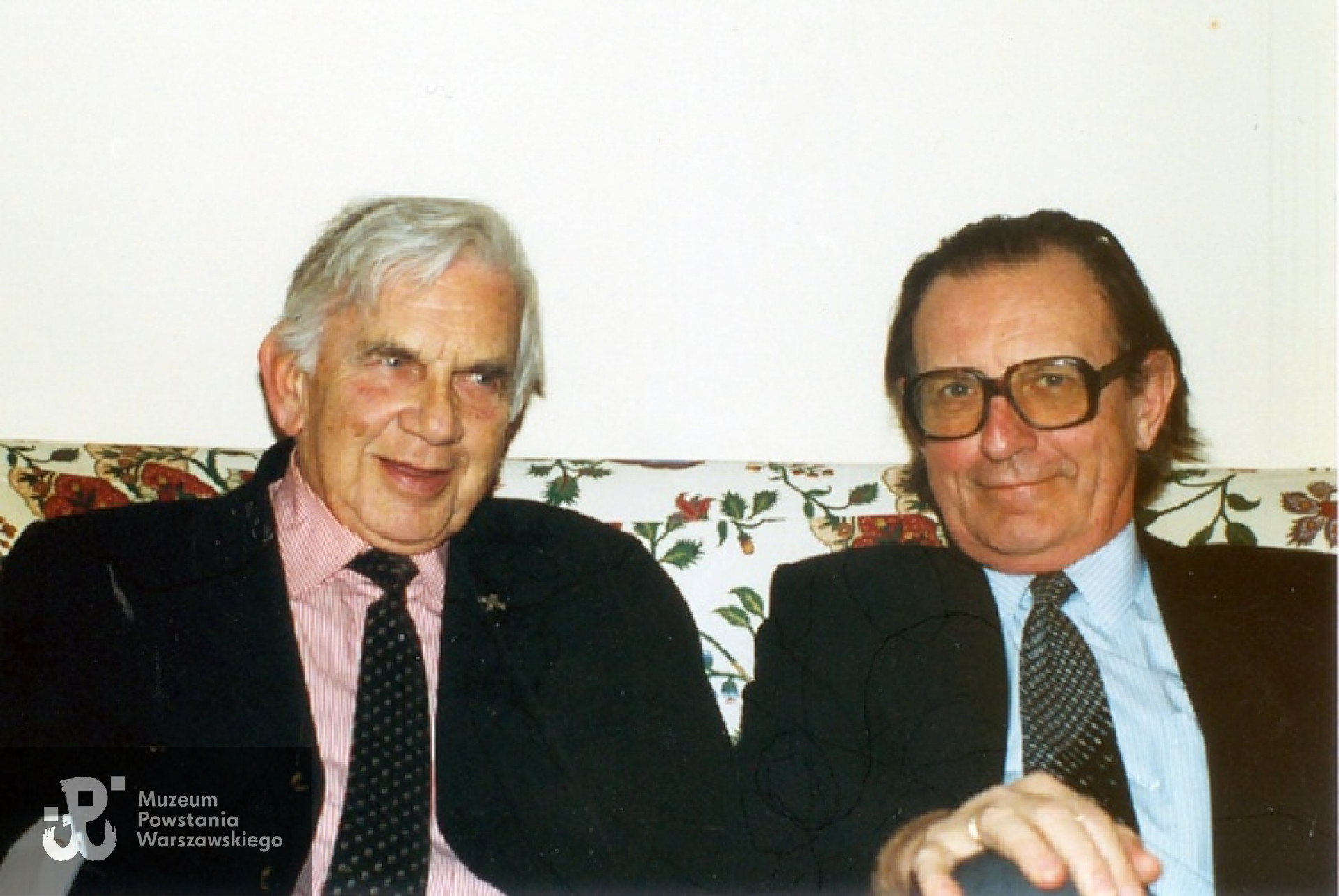 Dionizy Piotr Mazur "Piotrek" z Krzysztofem Głuchowskiem "Jurasiem", obaj z Kompanii Kadeckiej i 7 Pułku Ułanów Lubelskich AK "Jeleń" - pluton 1112, towarzysze broni z Powstania. Londyn,1998 rok.