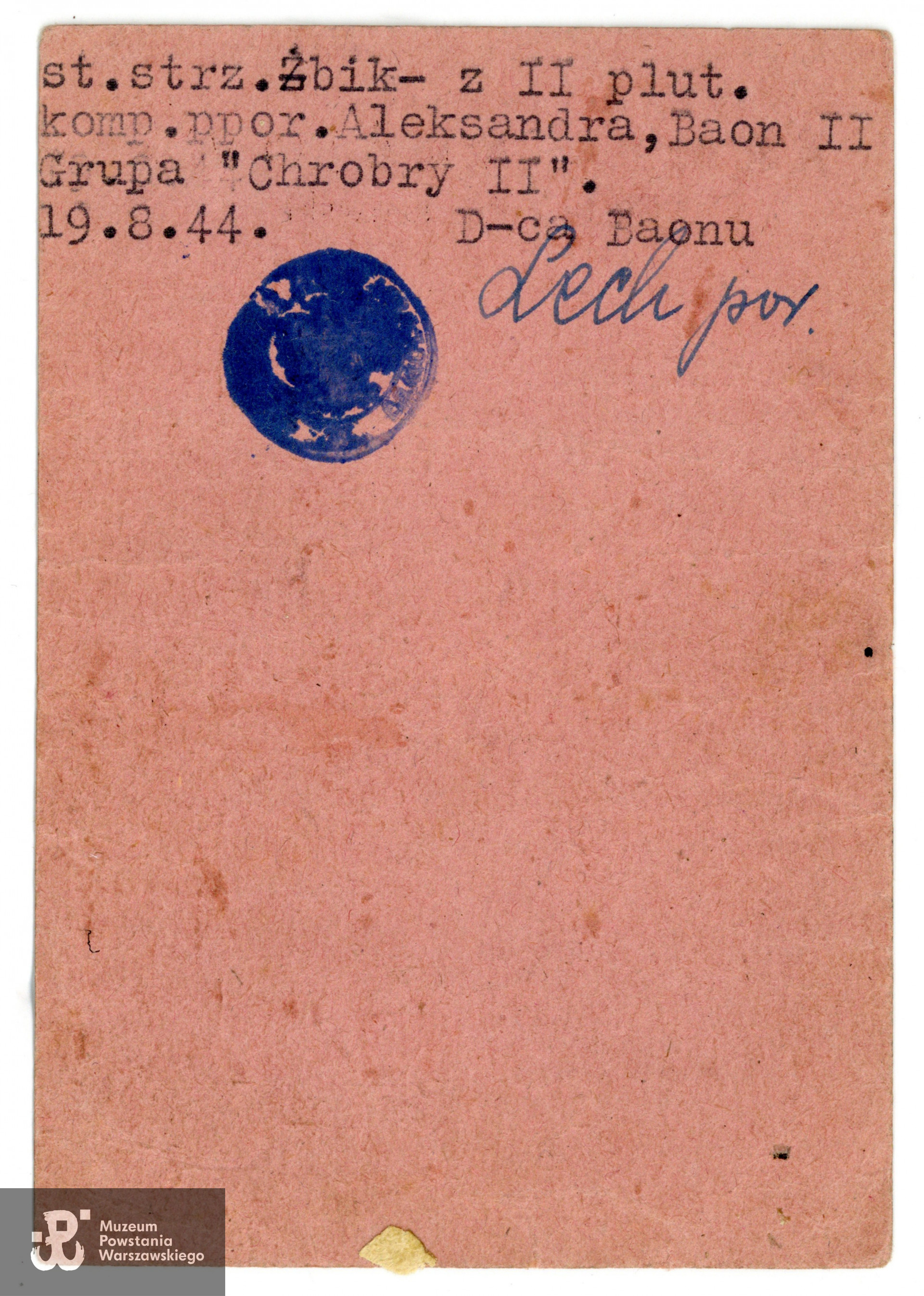 Legitymacja Armii Krajowej należąca do Kazimierza Kajla, podany przydział: zgrupowanie "Chrobry II" - II batalion "Lecha Grzybowskiego" - 4. kompania ppor. "Aleksandra" - II pluton. Na dokumencie widoczny podpis dowódcy por. Wacława Zagórskiego „Lecha Grzybowskiego”. Zbiory Muzeum Powstania Warszawskiego, dar p. Danuty Kajl