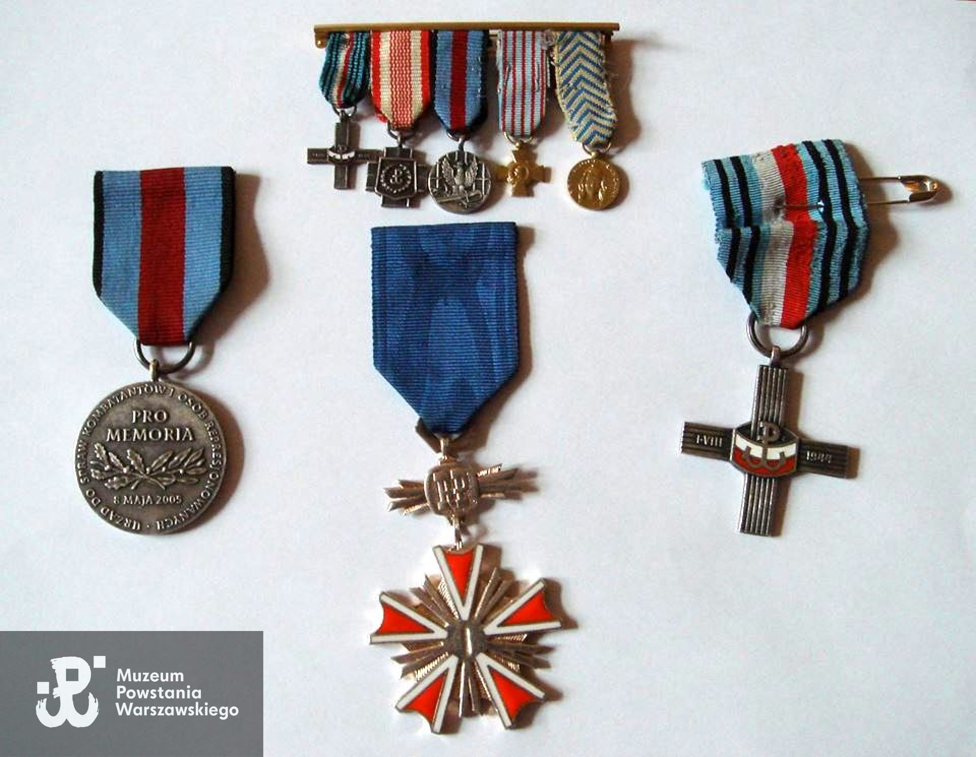 Odznaczenia Pani Barbary Boone. Fot.  materiały do Słownika Uczestników Powstania Warszawskiego