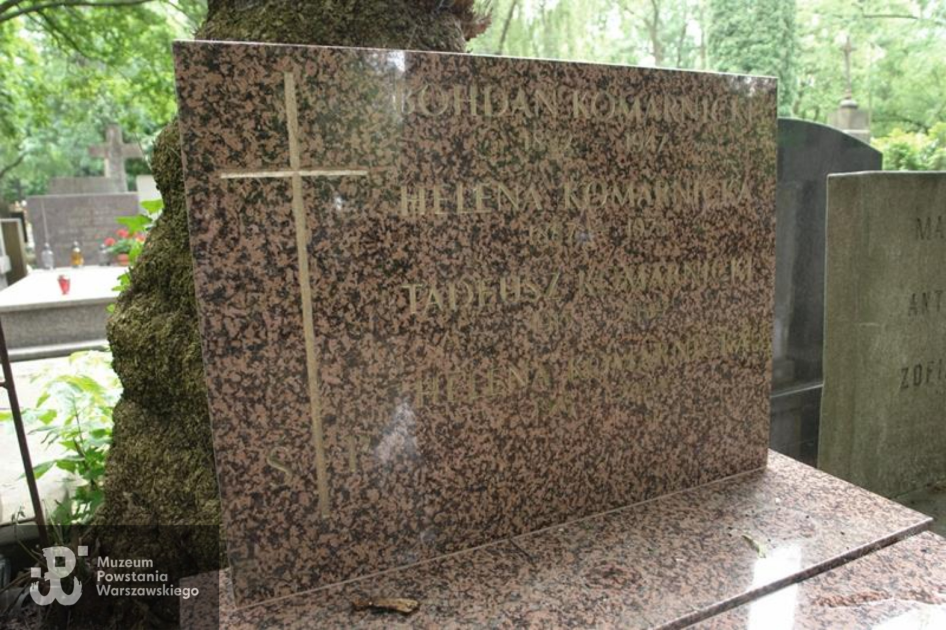 Fot. Warszawskie Zabytkowe Pomniki Nagrobne:  serwis mapowy m. st. Warszawy: <i>cmentarze.um.warszawa.pl</i>