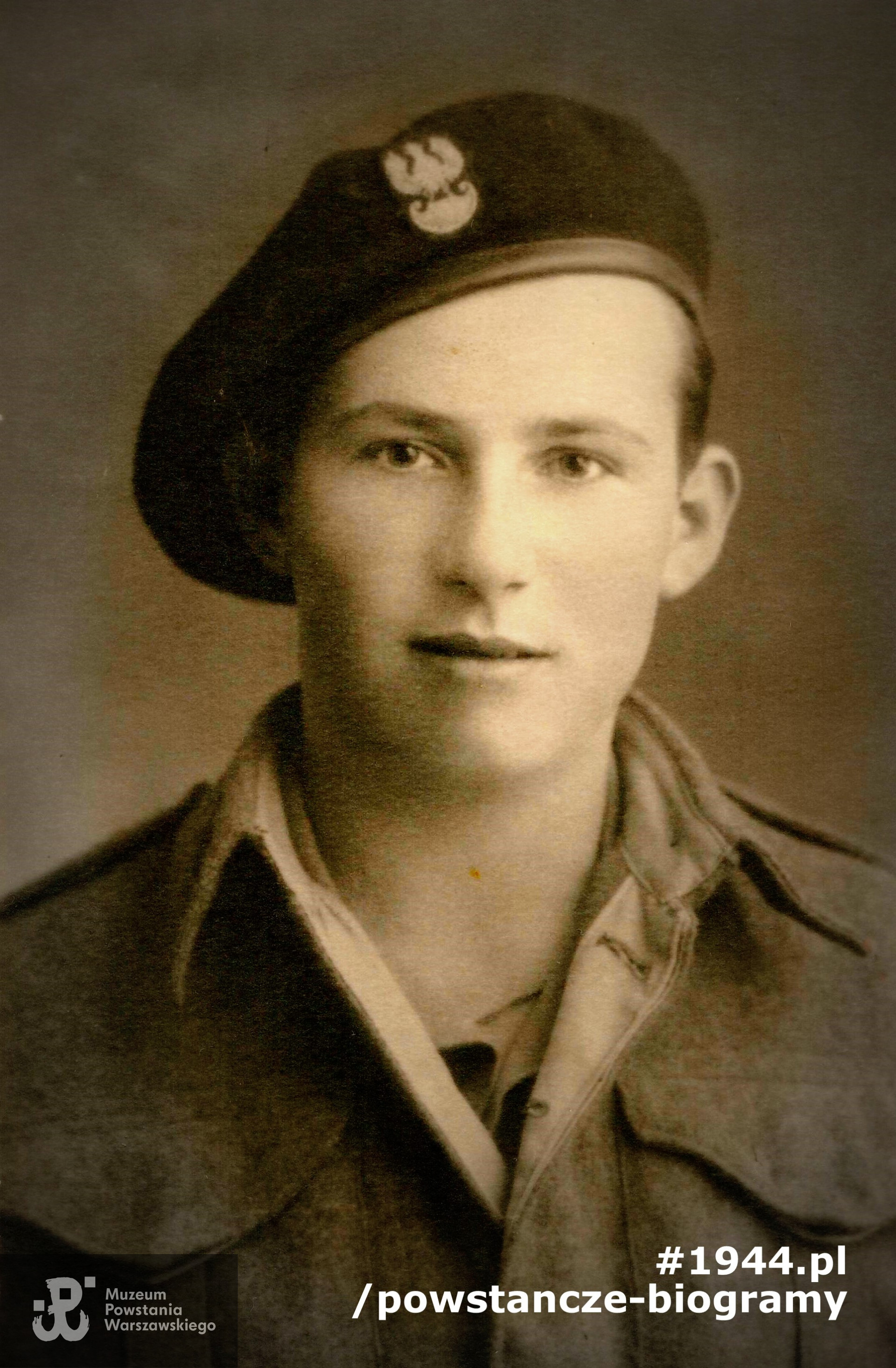 Fotografia portretowa ze zbiorów Muzeum Powstania Warszawskiego, sygn. P/8947, dar p. Roberta Błońskiego