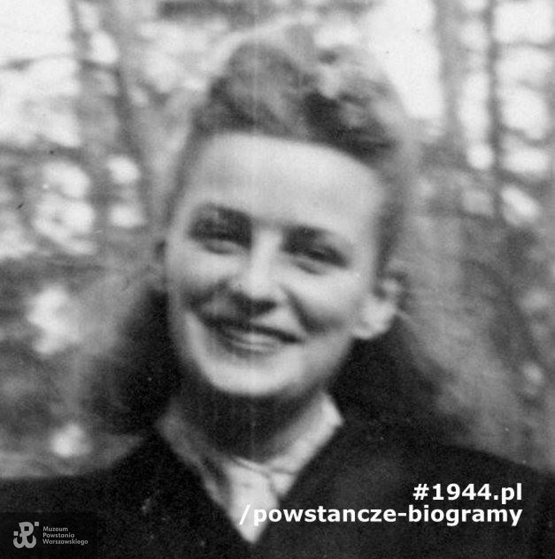 Sanitariuszka Zofia Murawiecka - Licińska ps. "Zofka" (1924-1970). Fot. ze zbiorów Muzeum Powstania Warszawskiego (fragment szerszego ujęcia)