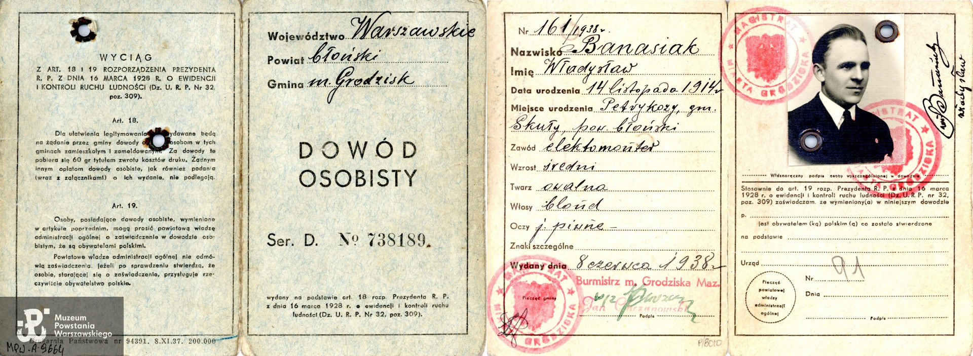 Dowód Osobisty Władysława Banasiaka z roku 1938. Zbiory Muzeum Powstania Warszawskiego; sygn. MPW-A-9664.