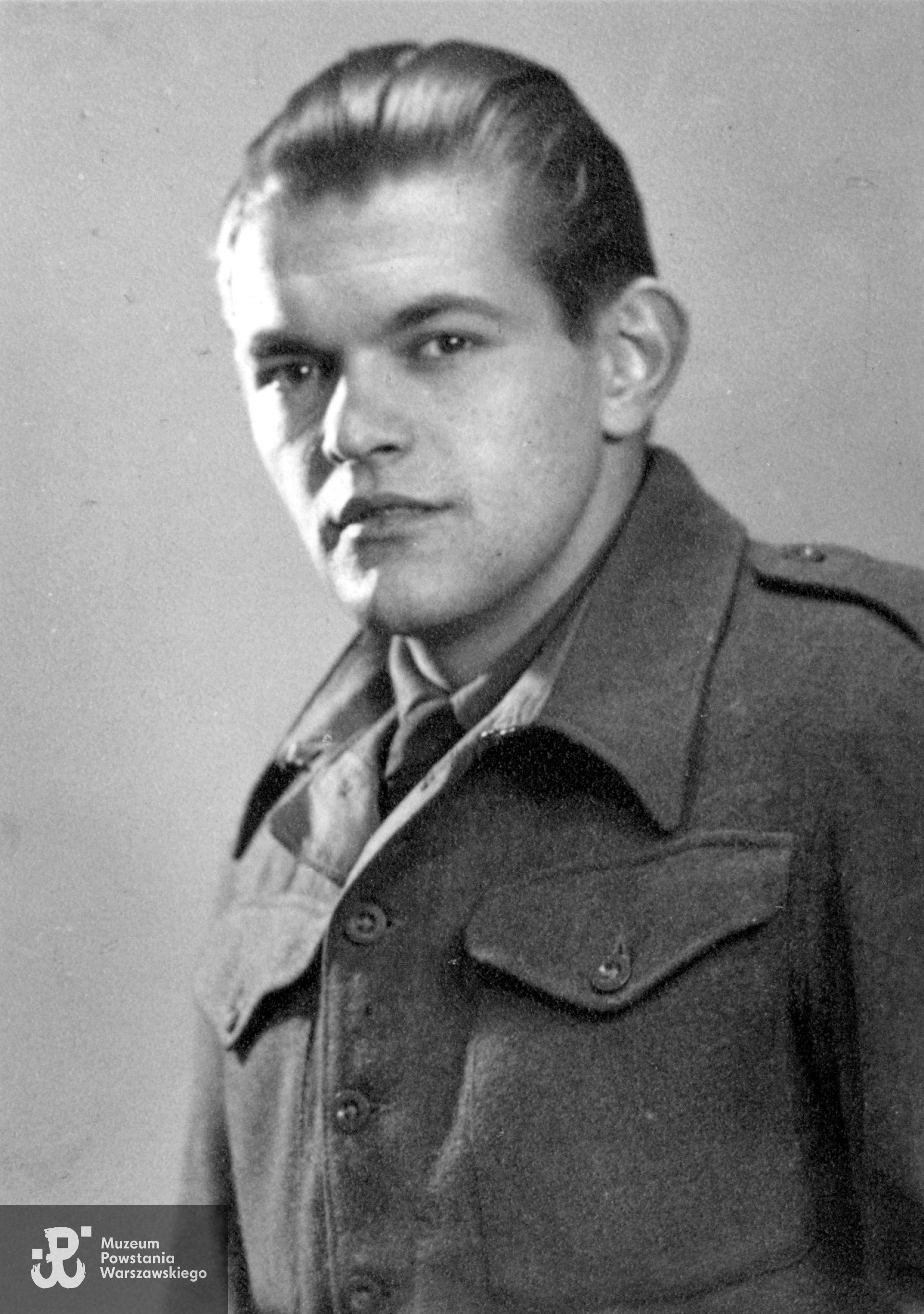 Jan Wierny ps. Wojtuś, po wyzwoleniu z niewoli, 1945 rok. Fot. ze zbiorów rodzinnych p. Joanny Lechowicz, córki Powstańca. Skany wykonano w Muzeum Powstania Warszawskiego wiosną 2025 r. 