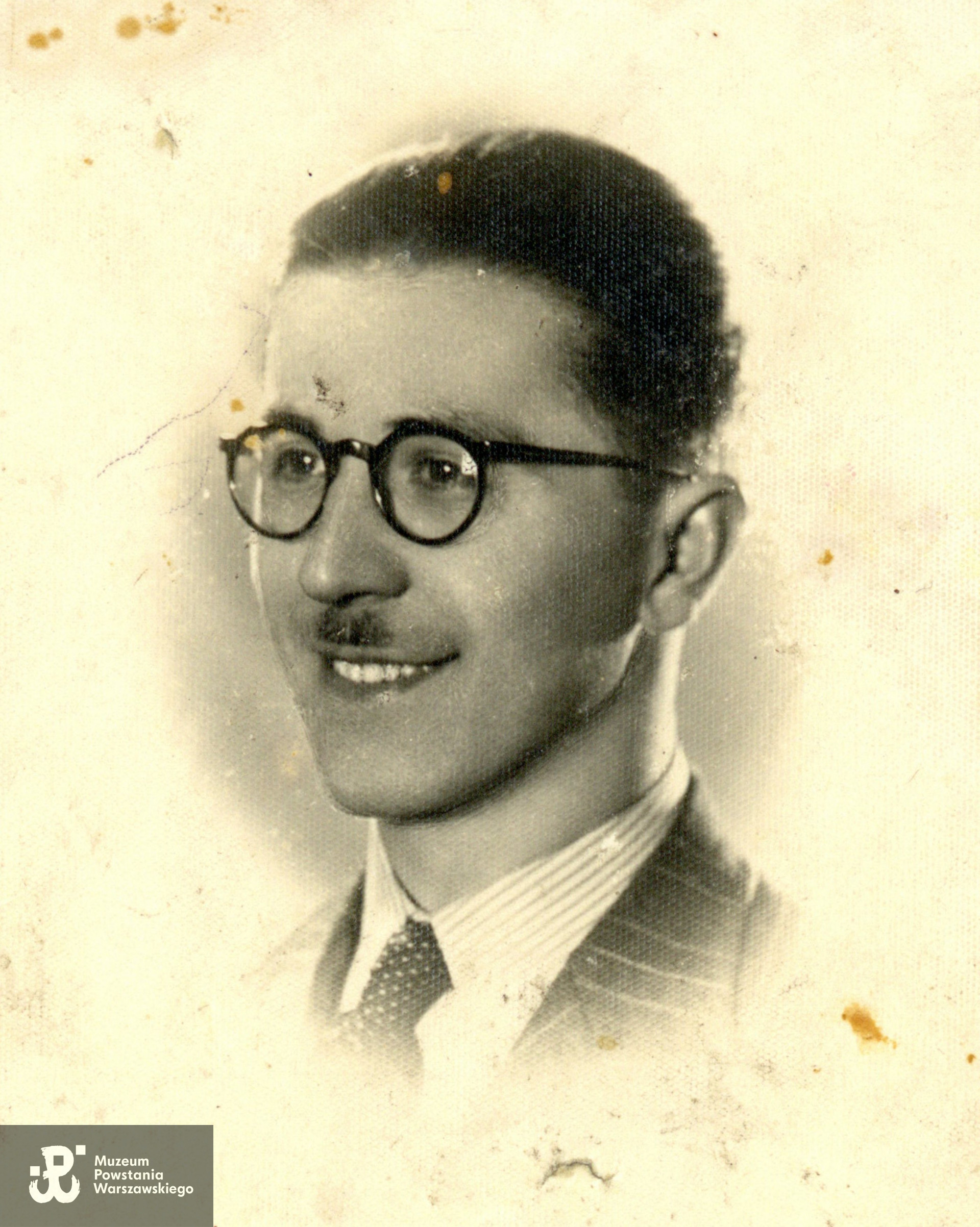 por. Mieczysław Łowiński "Olimpiusz" (1908-1979). Fot. ze zbiorów rodzinnych p. Ewy Łowińskiej, córki Powstańca. Skany wykonano w Archiwum Muzeum Powstania Warszawskiego, 03/2024