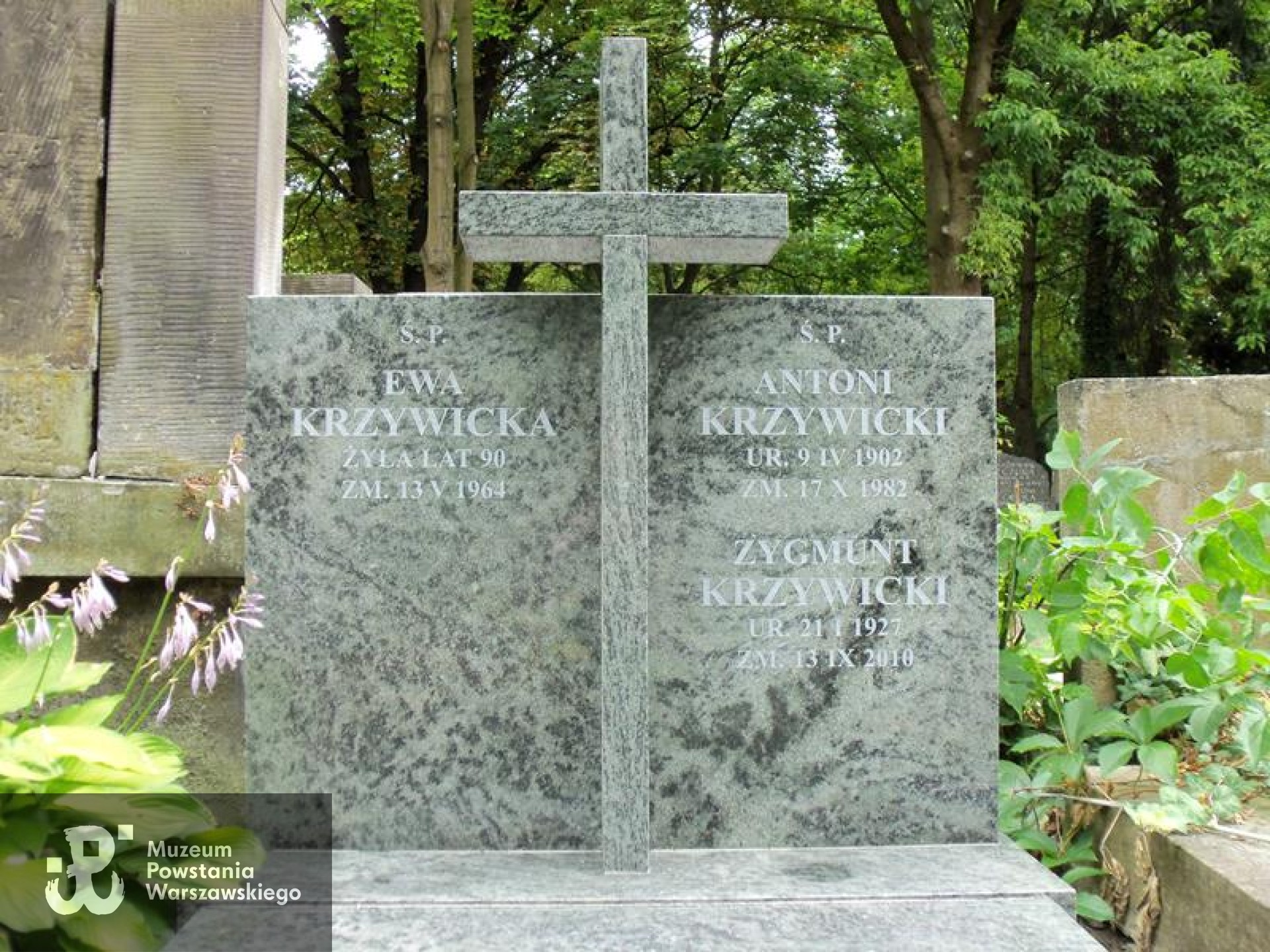 Fot. Warszawskie Zabytkowe Pomniki Nagrobne:  serwis mapowy m. st. Warszawy: <i>cmentarze.um.warszawa.pl</i>