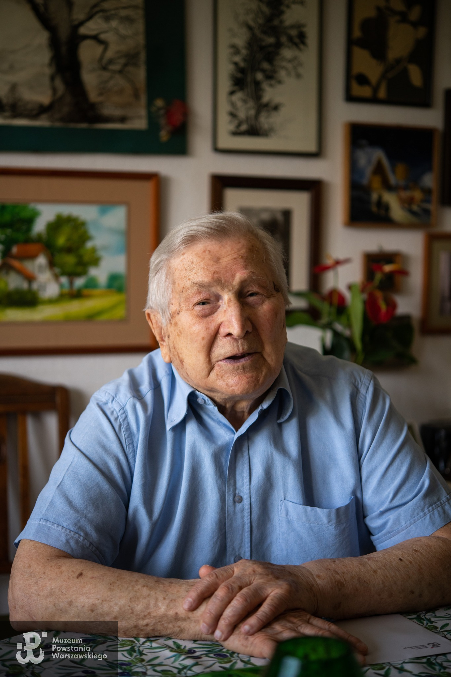 Lech Sedlaczek w czerwcu 2023 roku, podczas wizyty przedstawicieli Muzeum Powstania Warszawskiego z okazji 100. urodzin. Fot. Katarzyna Stefanowska, Muzeum Powstania Warszawskiego