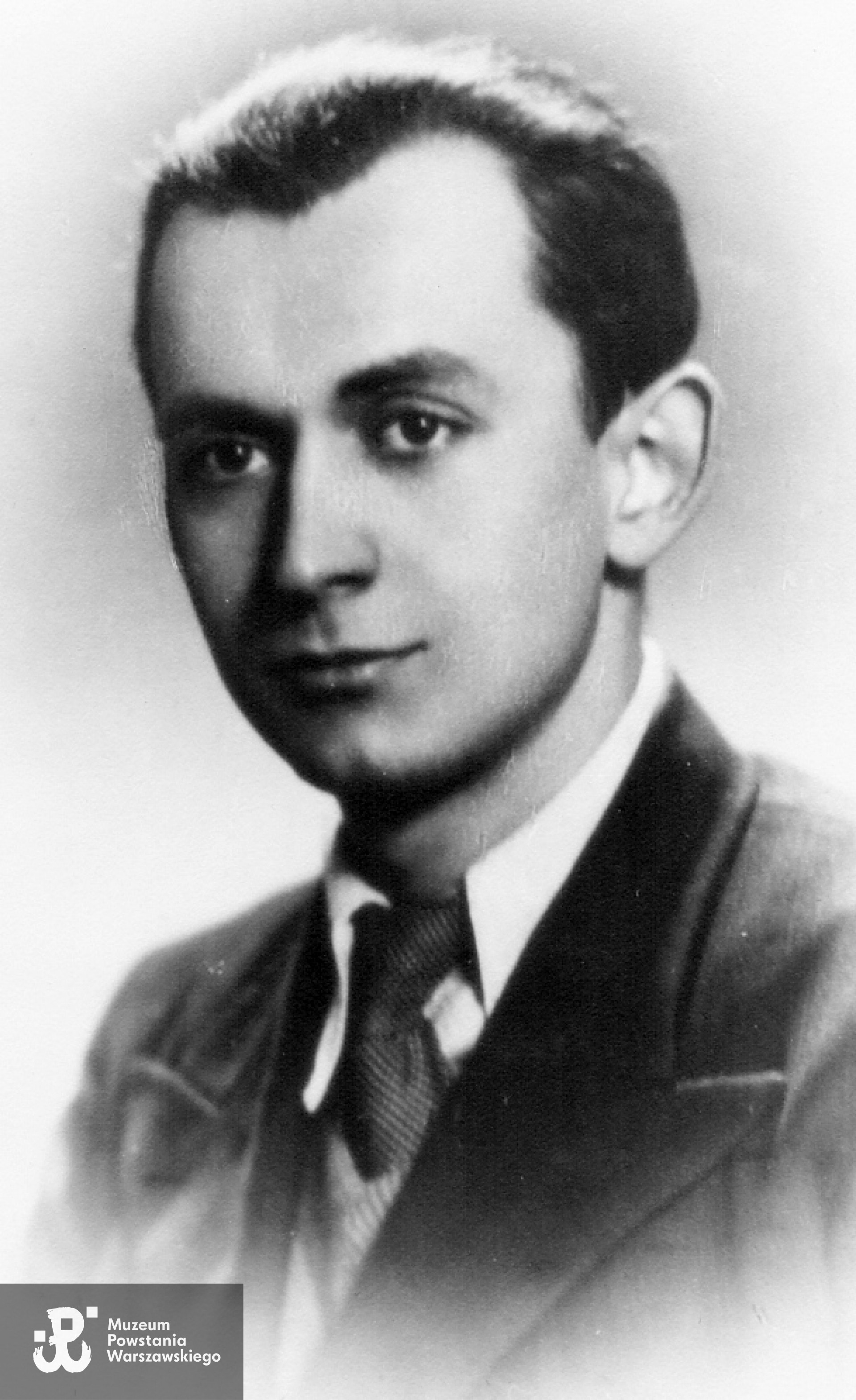 Skan fotografii portretowej udostępnili p. Magdalena Bieńkuńska i p. Jacek Gancarson, 2019