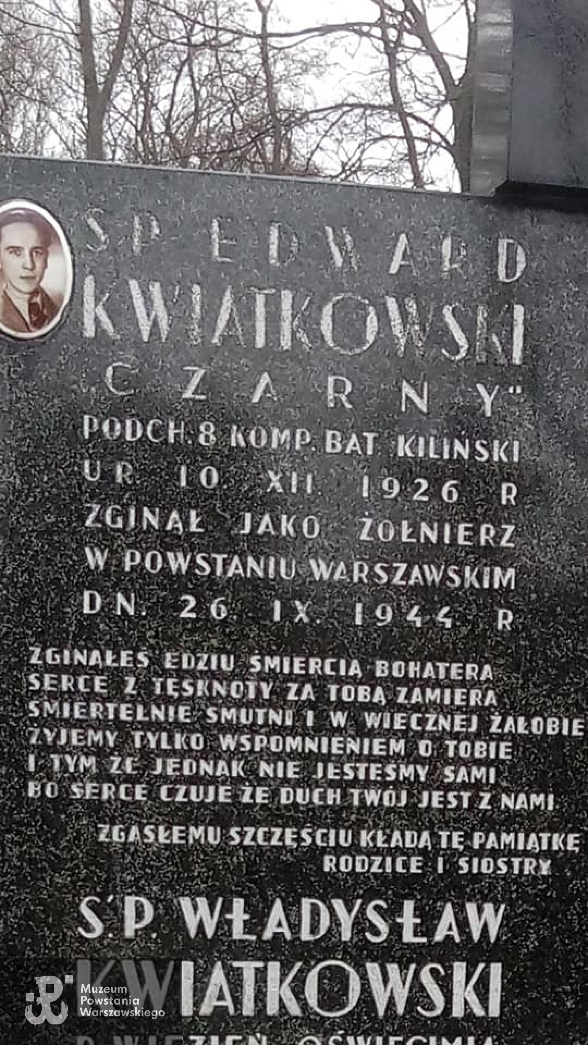 Cmentarz Bródnowski w Warszawie - miejsce pochowania Edwarda Kwiatkowskiego ps. Edek, Czarny. Fot. z zasobu Działu Historycznego MPW - projekt "Baza Grobów Powstańczych".