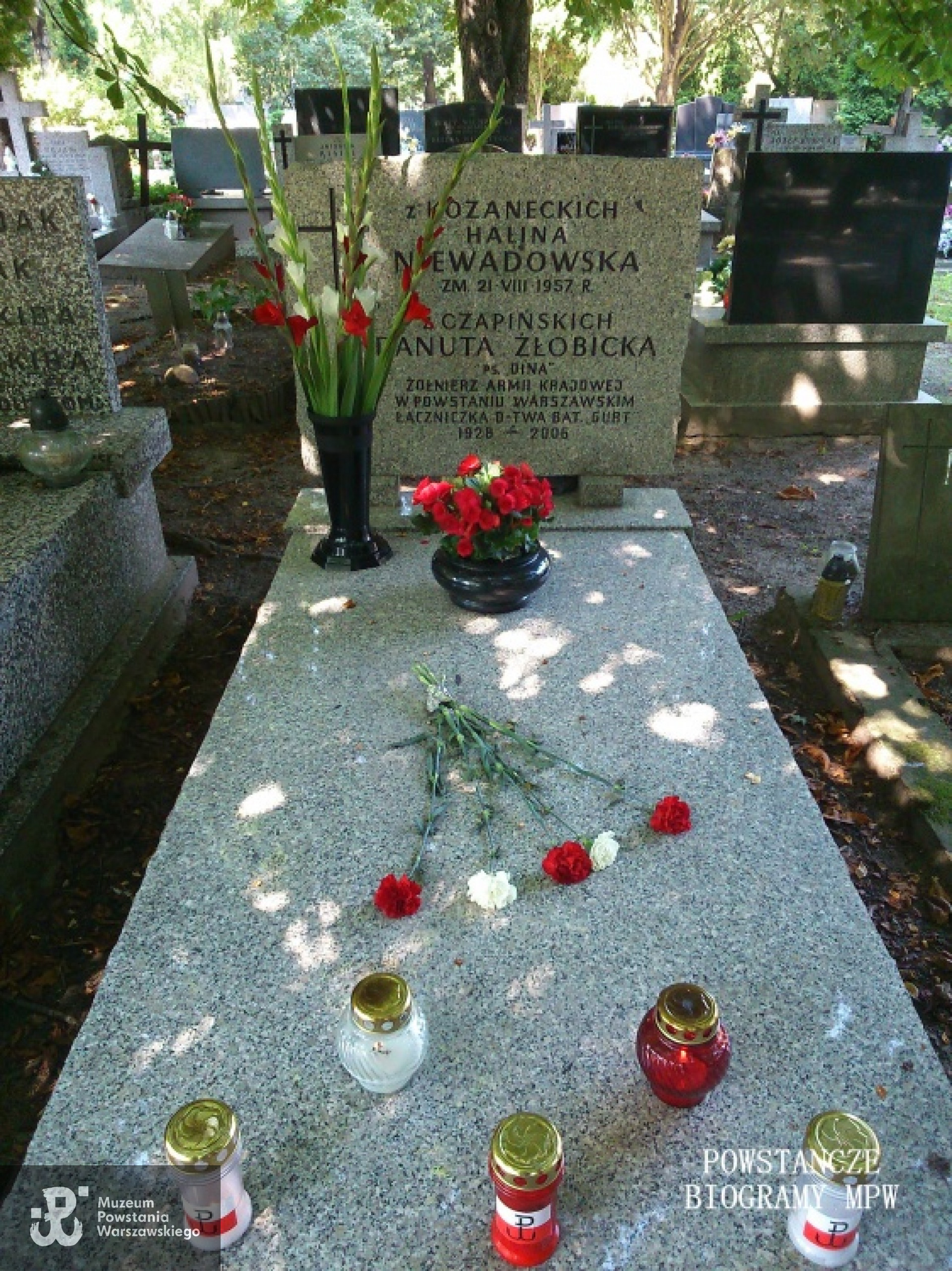 Mogiła Danuty Żłobickiej z d. Czapińskiej na Powązkach Wojskowych. Zdjęcie wykonane 2.08.2014 r. Fot. udostępnione przez Justynę Szczepańską