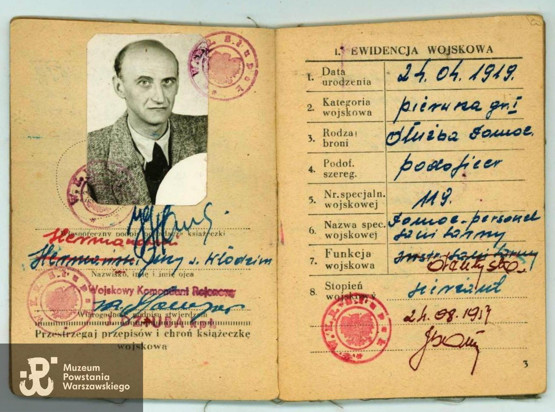 Ze zbiorów rodzinnych p. Ewy Mączewskiej z domu Jastrzębiec - Hermanowskiej.