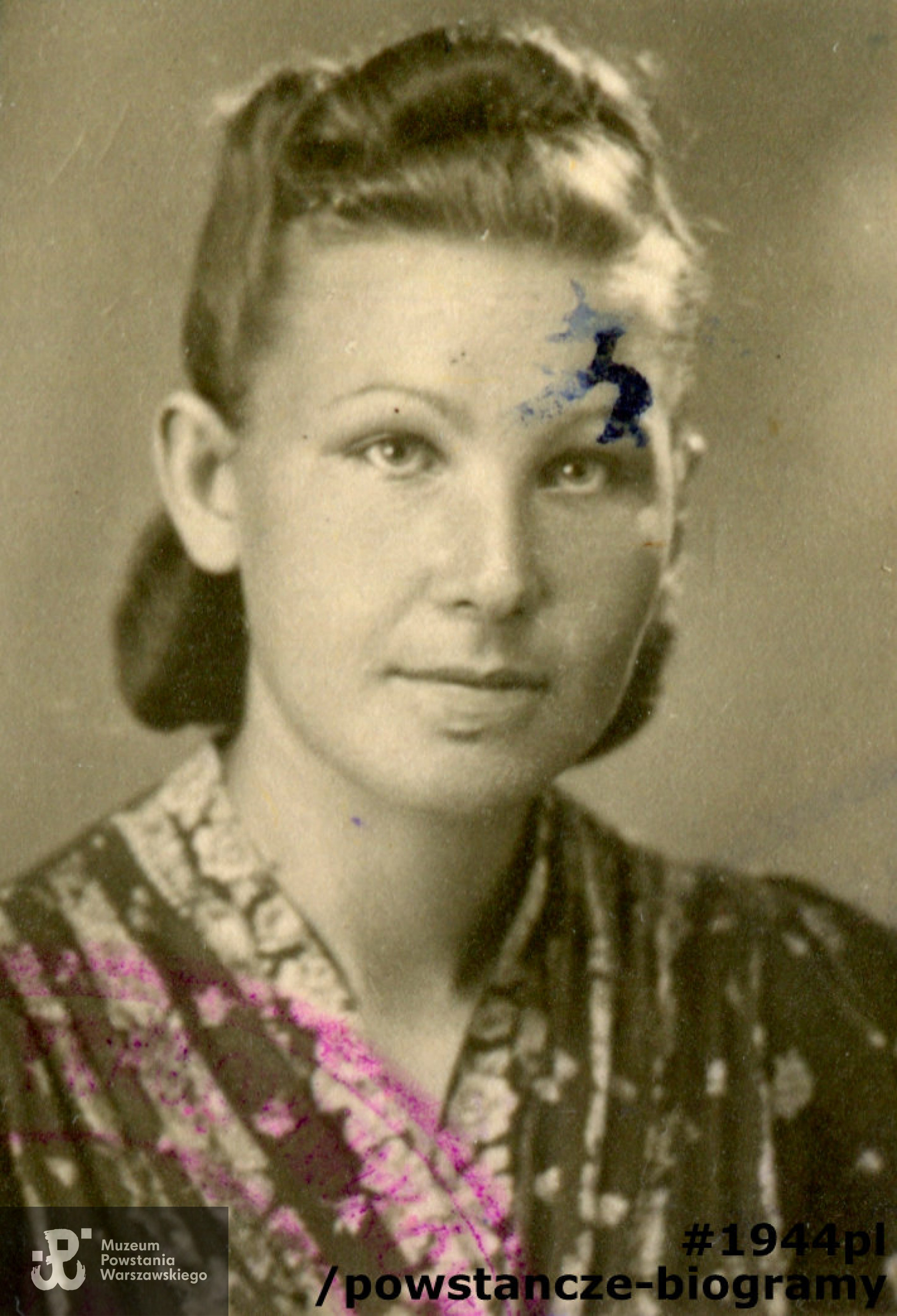 Alicja Gospodarz po meżu Nowicka (1924-1987), zdjęcie ze zbiorów Muzeum Powstania Warszawskiego sygnatura P/9152 dar syna pana Andrzeja Nowickiego