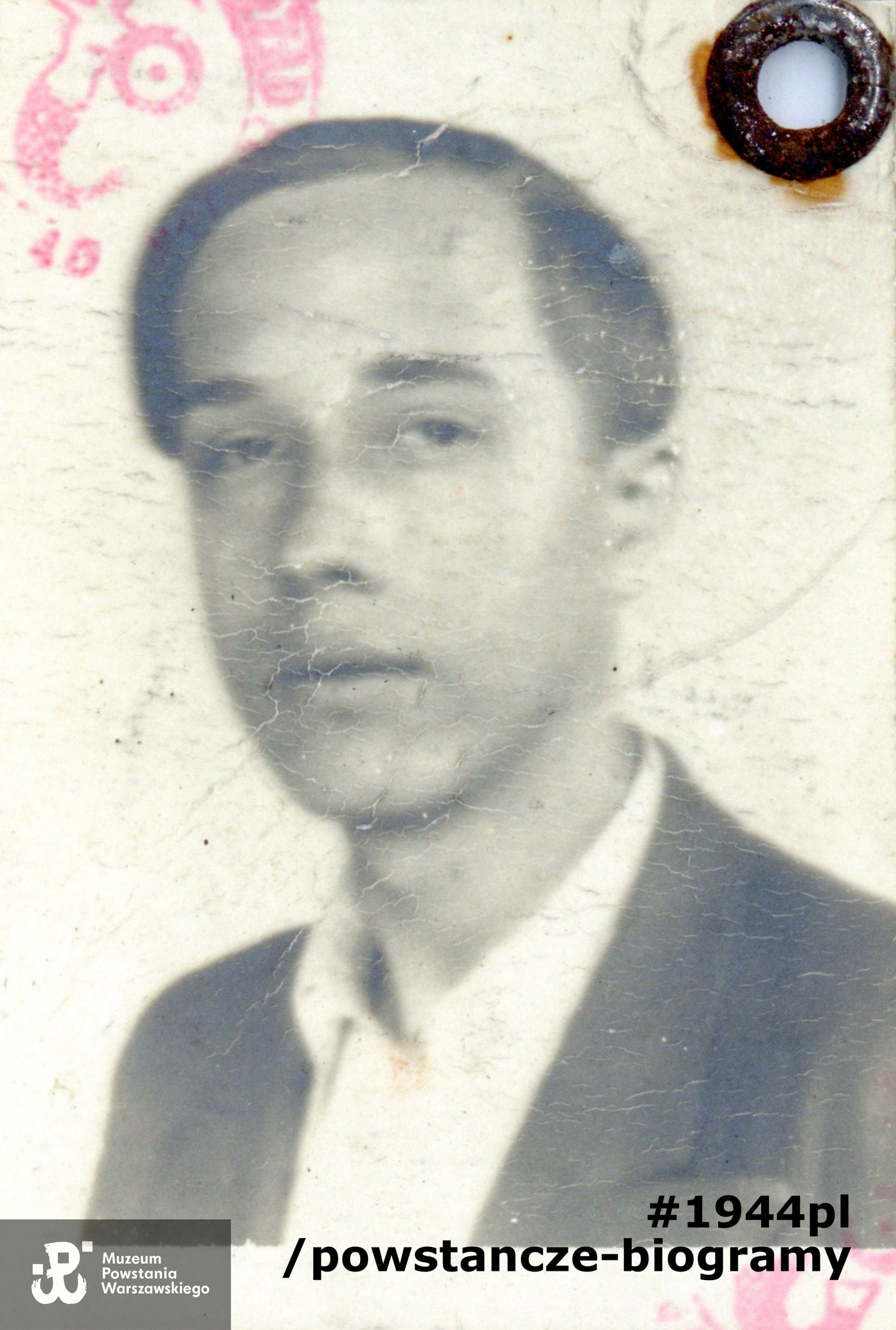 ppor. Janusz Wojtasiewicz "Warda" (1924-1944). Fotografia legitymacyjna z dokumentów z lat wojny, zbiory Muzeum Powstania Warszawskiego, sygn. P/7236/11, dar p. Jana Leopolda