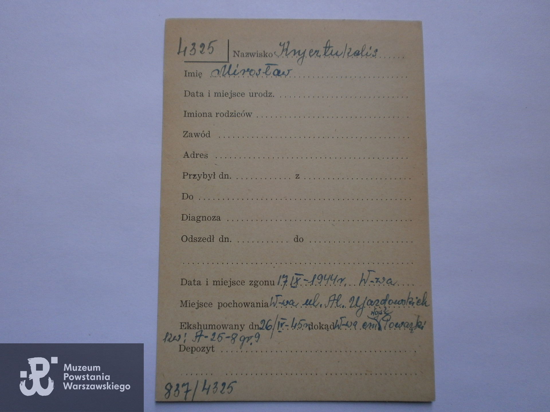 Polski Czerwony Krzyż - kartoteka. W karcie błędnie wpisane nazwisko jako Krycztukalis.