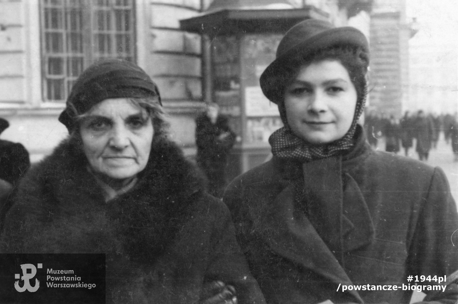 Janina Wierusz-Kowalska "Dzida" (po prawej) - na zdjęciu z matką Franciszką Wierusz-Kowalską z domu Kamocką. Fot. archiwum rodzinne