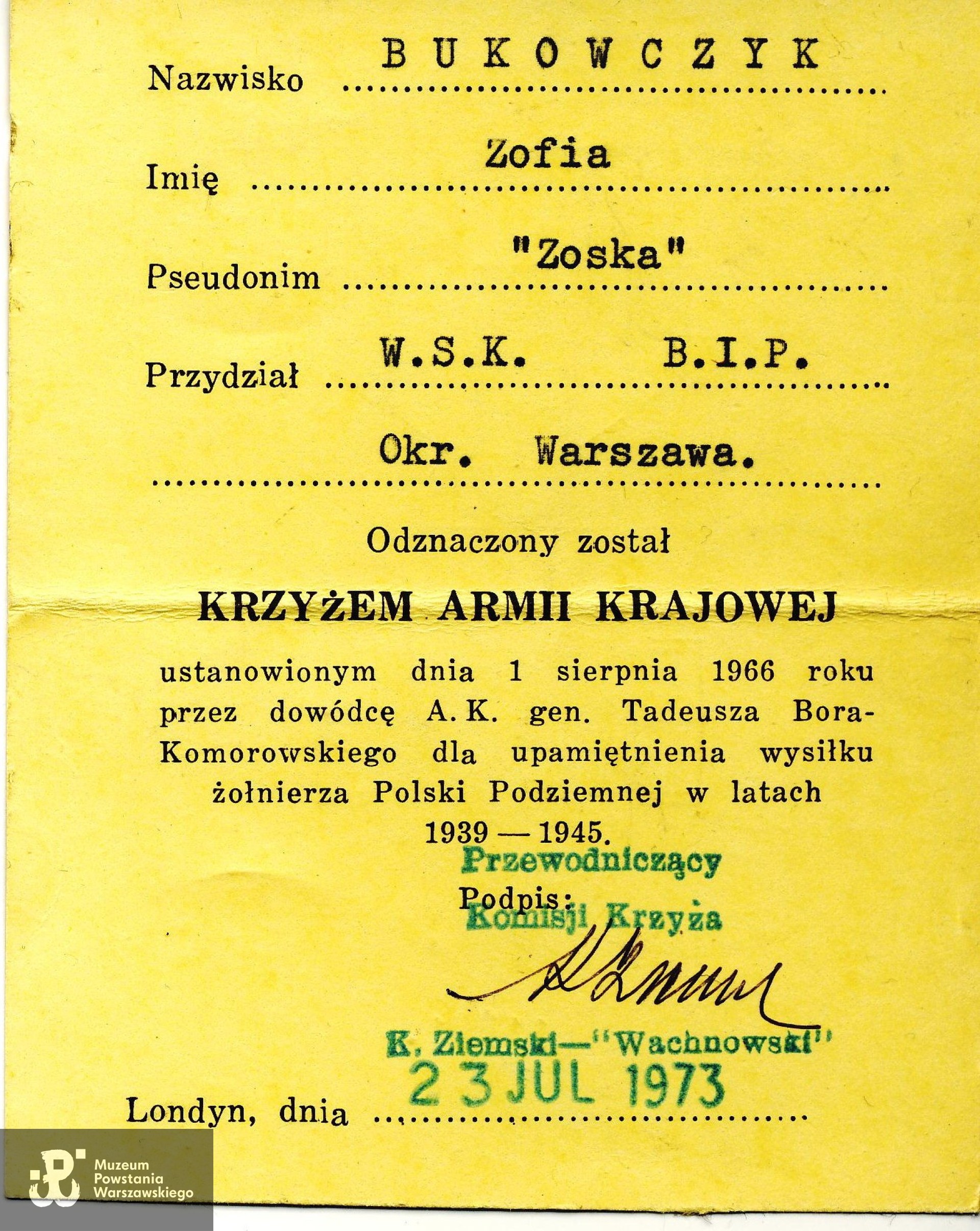 Legitymacja odznaczeniowa - Krzyż Armii Krajowej. Ze zbiorów rodzinnych, skan udostępniła p. Zofia Jachymska, córka Zofii Wilskiej-Bukowczyk