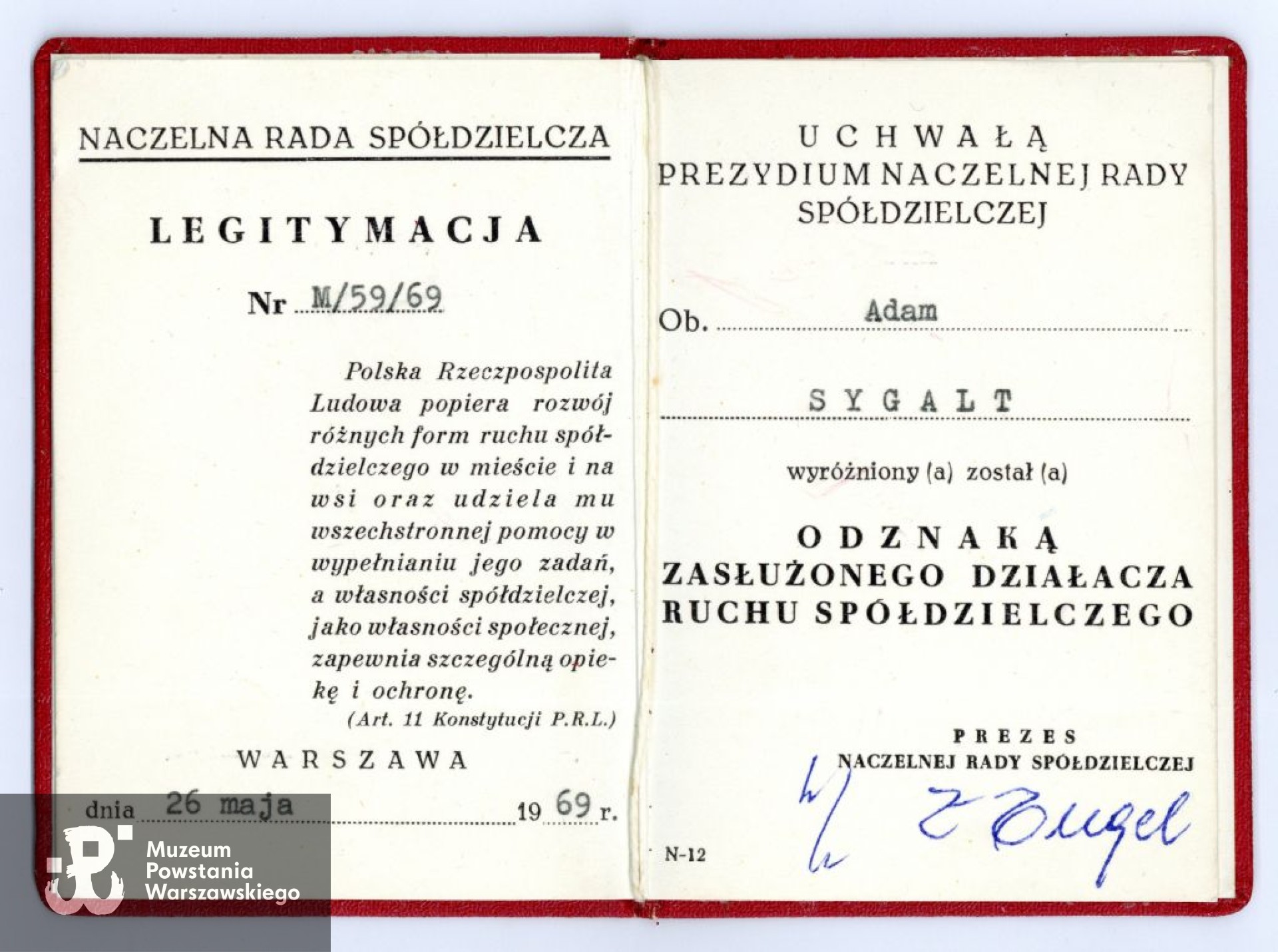 Ze zbiorów prywatnych p. Ewy Sygalt-Synowieckiej i p. Mariusza Synowieckiego, skany wykonano w Muzeum Powstania Warszawskiego.