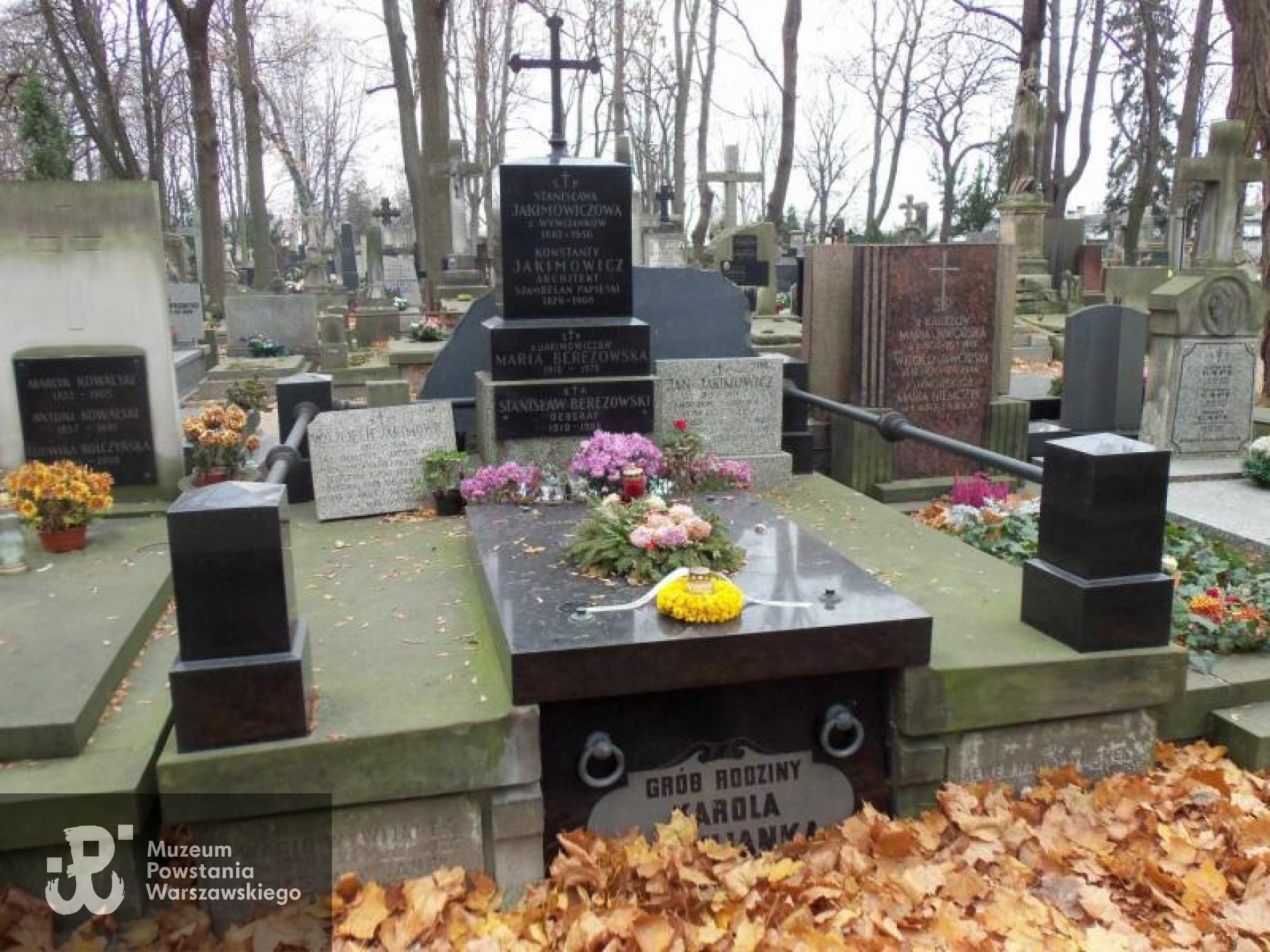 Fot. Warszawskie Zabytkowe Pomniki Nagrobne - <i>cmentarze.um.warszawa.pl</i>