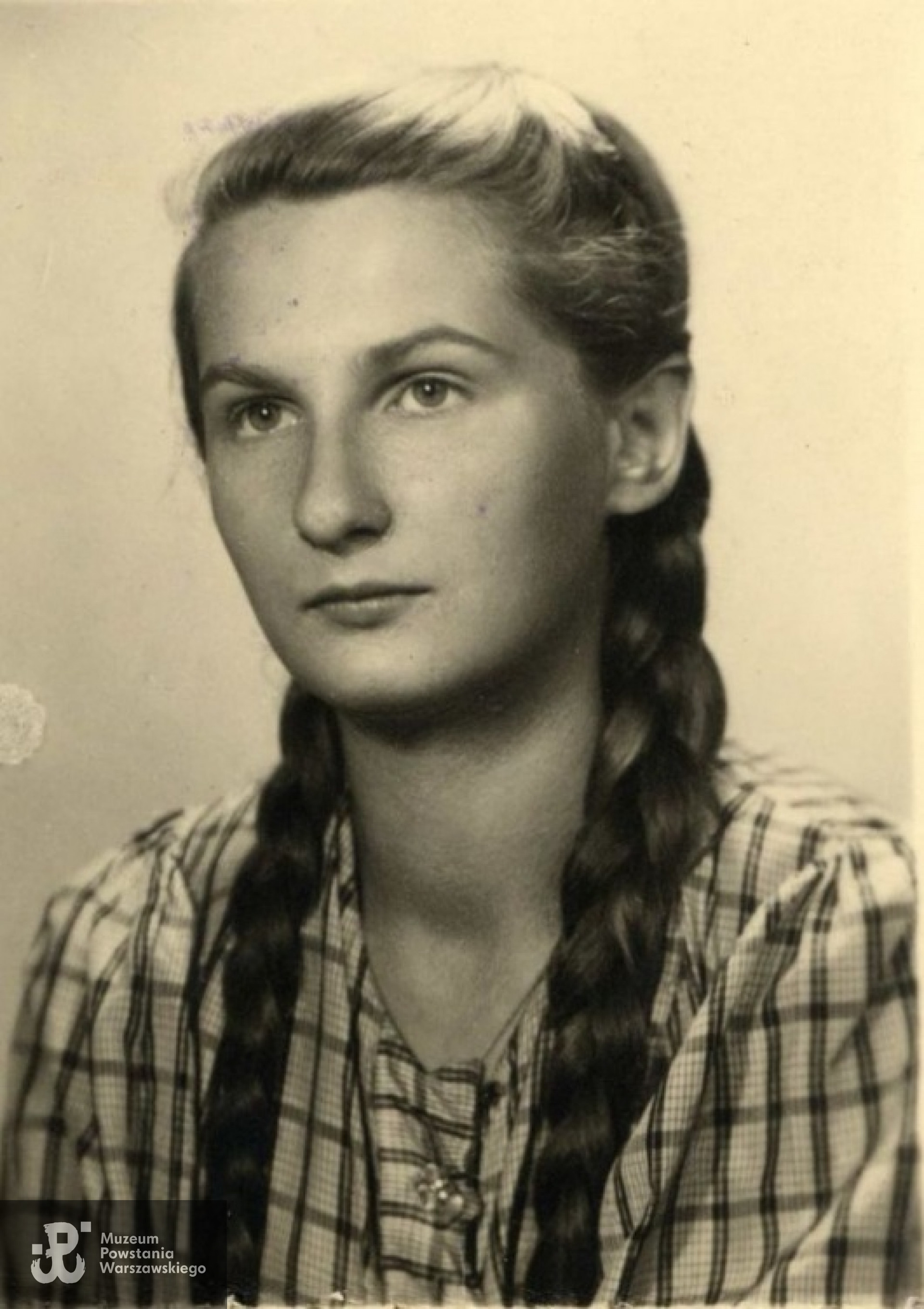 Halina Barbara Busz ps. Hala. Fot. z archiwum rodzinnego Teresy Chrostowskiej-Sawickiej