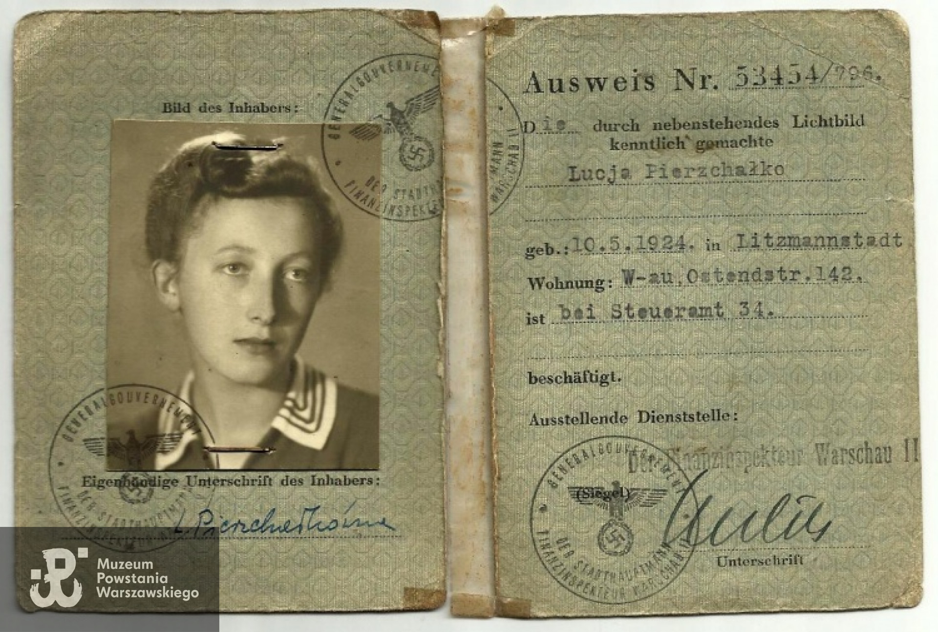 Ausweis.  Z archiwum rodzinnego córki.