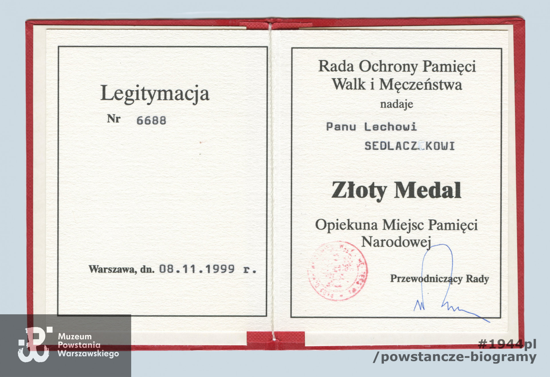 Legitymacja odznaczeniowa - Złoty Medal Opiekuna Miejsc Pamięci Narodowej (1999). Z archiwum rodzinnego p. Lecha Sedlaczka ps. Hak