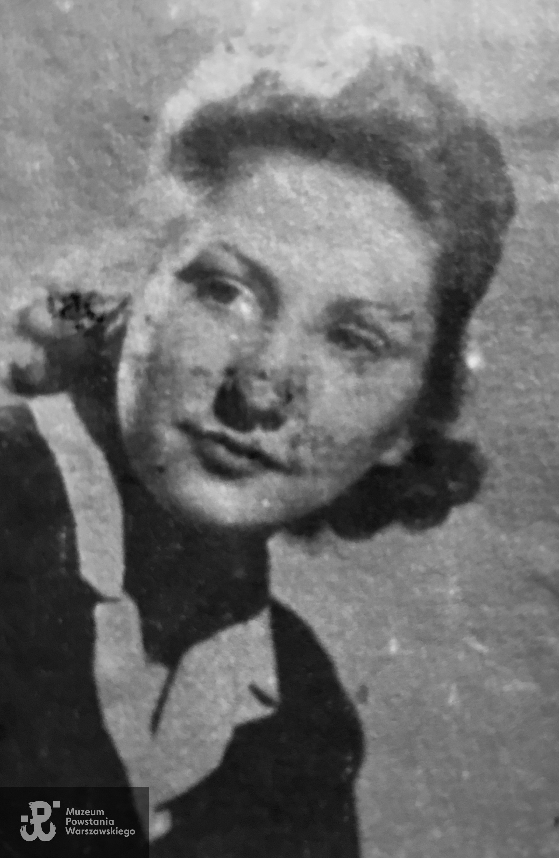 Barbara Stolarska (Czeczot-Gawrak). Fotografia dołączona do ankiety uczestnika Powstania Warszawskiego (1997), źr. kwerenda AAN