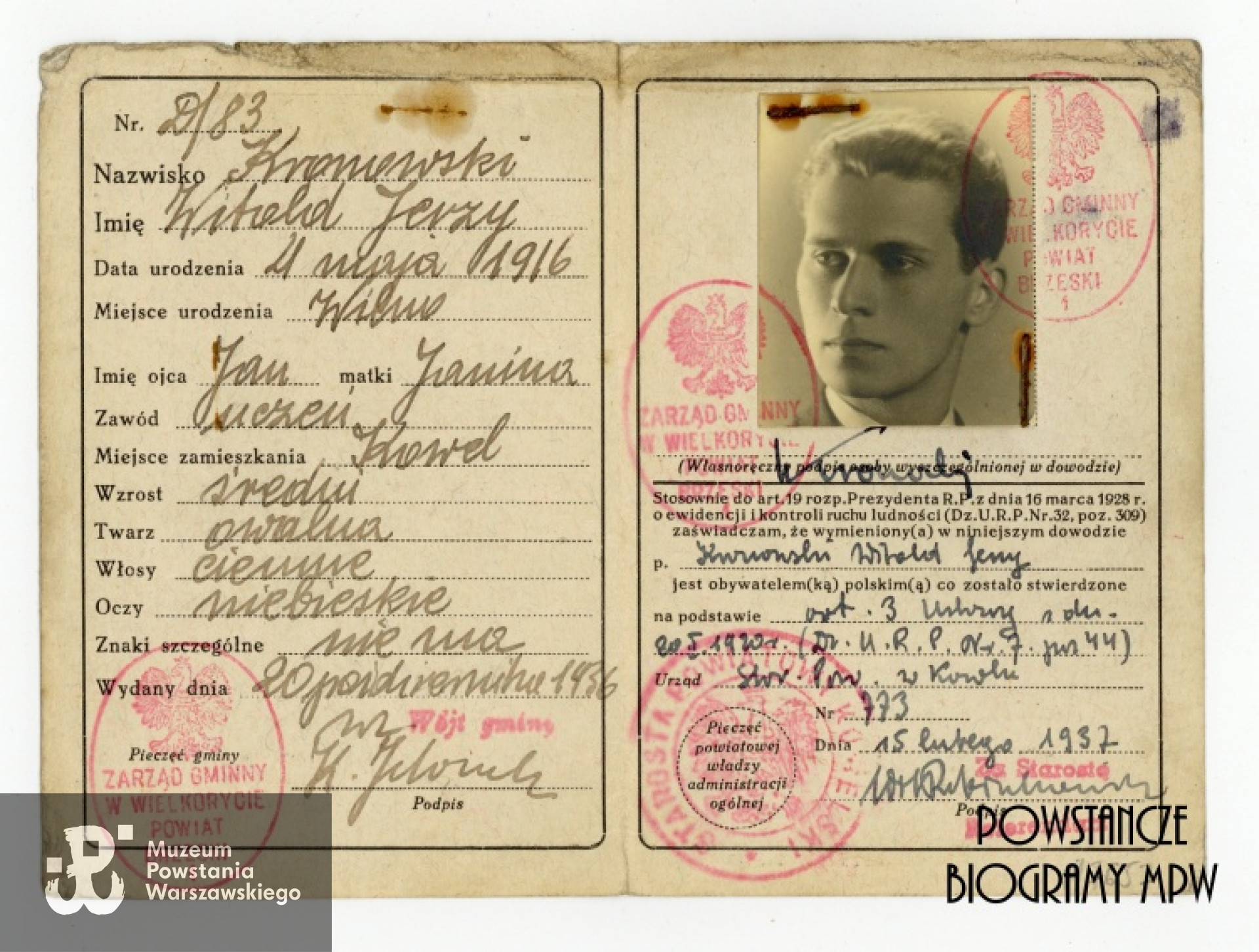 Dowód osobisty wystawiony w 1937 roku. Dokument na nazwisko Witold Jerzy Kronowski. Ze zbiorów Muzeum Powstania Warszawskiego, sygn. P/7657