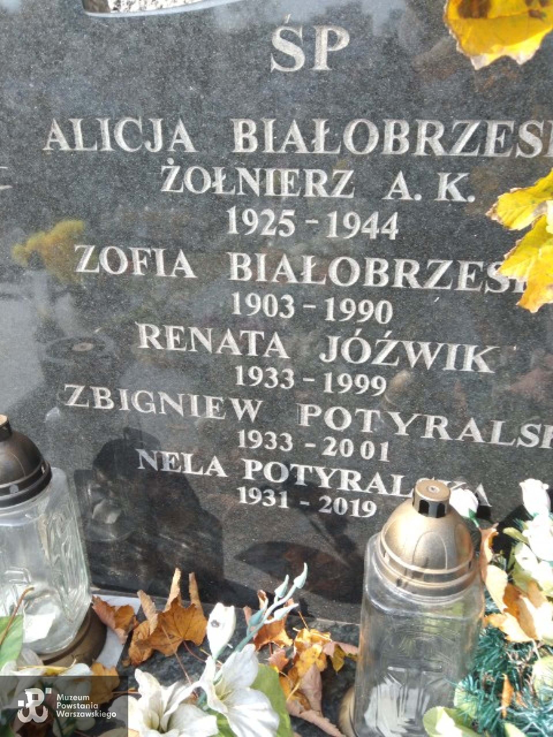 Cmentarz Wawrzyszewski - miejsce pochowania Alicji Białobrzeskiej. Fot. w imieniu rodziny udostępniła p. Joanna Białobrzeska