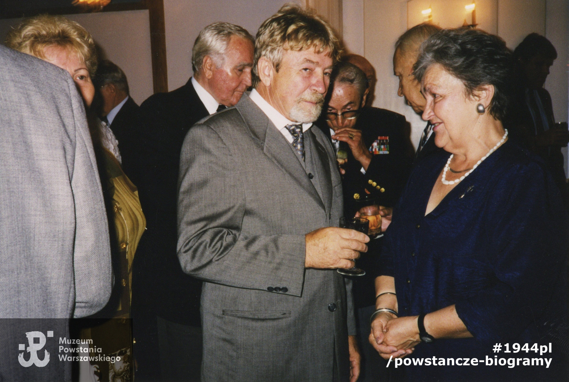 Podczas Zjazdu Koła AK w Chicago w 1998 roku. Na zdjęciu podczas rozmowy z Ryszardem Kuklińskim. Fot. z archiwum rodzinnego p. Hanny Stadnik z d. Sikorskiej