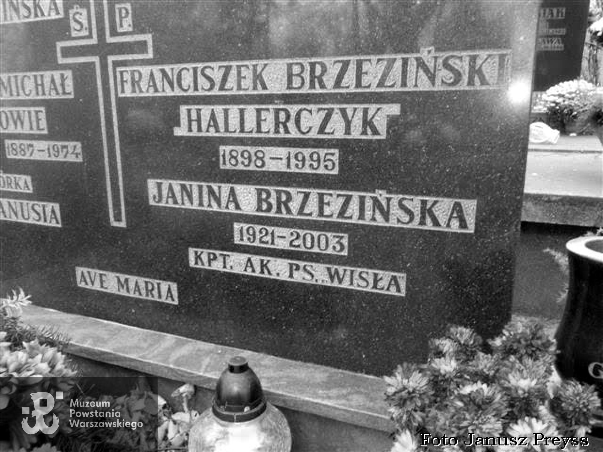 Grób Janiny Grabskiej [Brzezińskiej] z domu Borsuk ps. "Wisła" na Cmentarzu Gdynia Orłowo. Fot. Janusz Preyss
