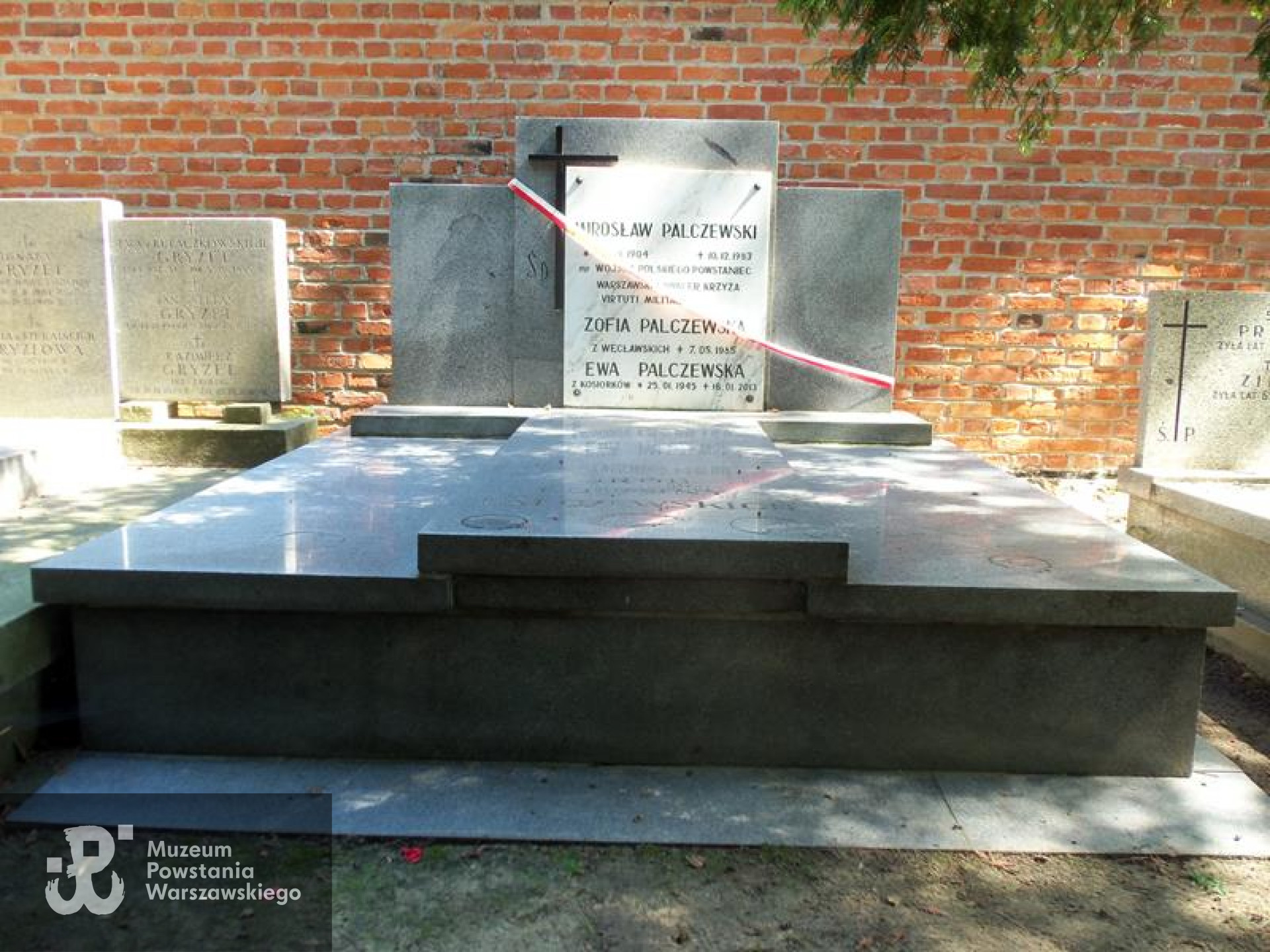 Fot. Warszawskie Zabytkowe Pomniki Nagrobne:  <i>cmentarze.um.warszawa.pl</i>