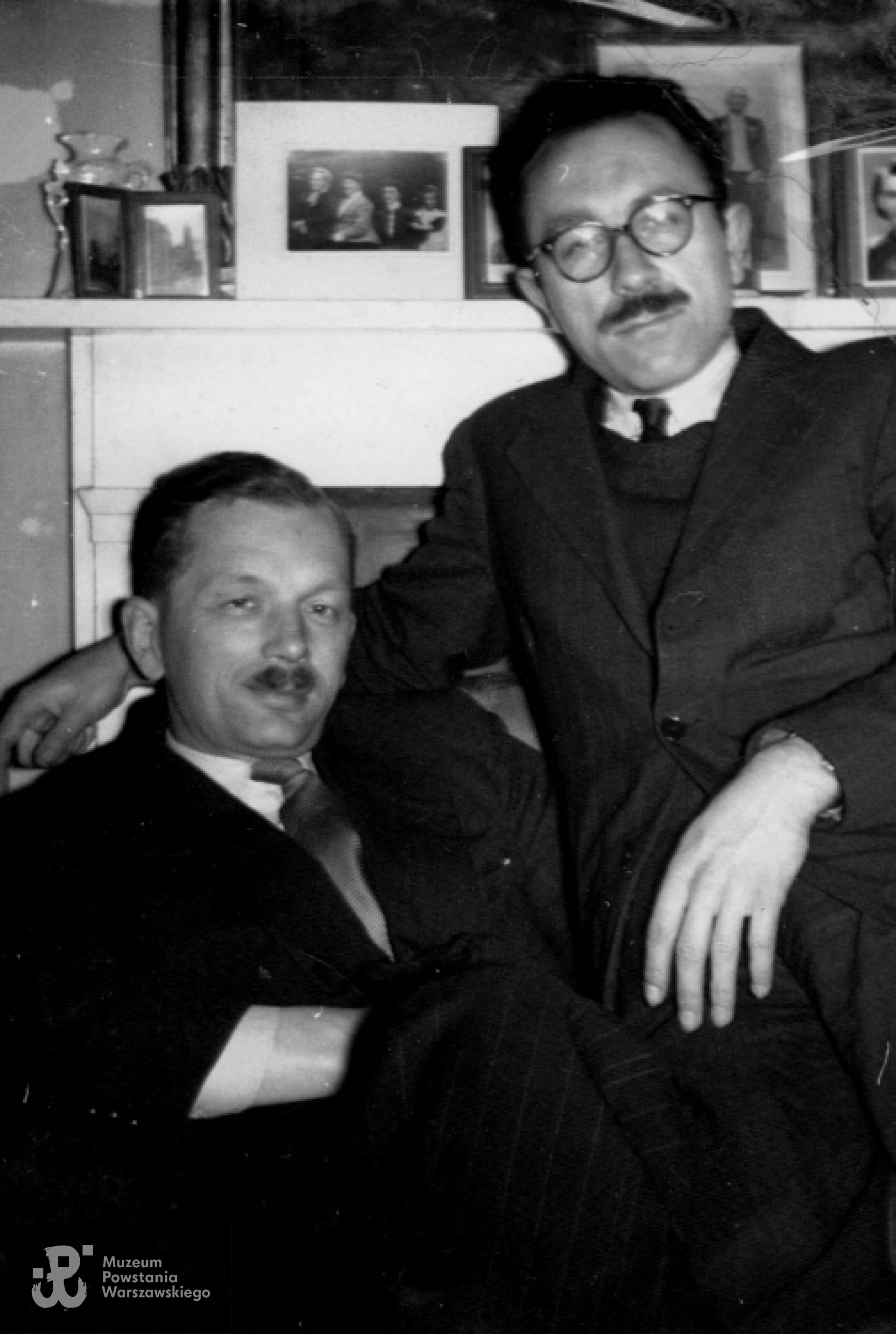 Po prawej Jan Andrzej Betley - Anglia, lata 70/80