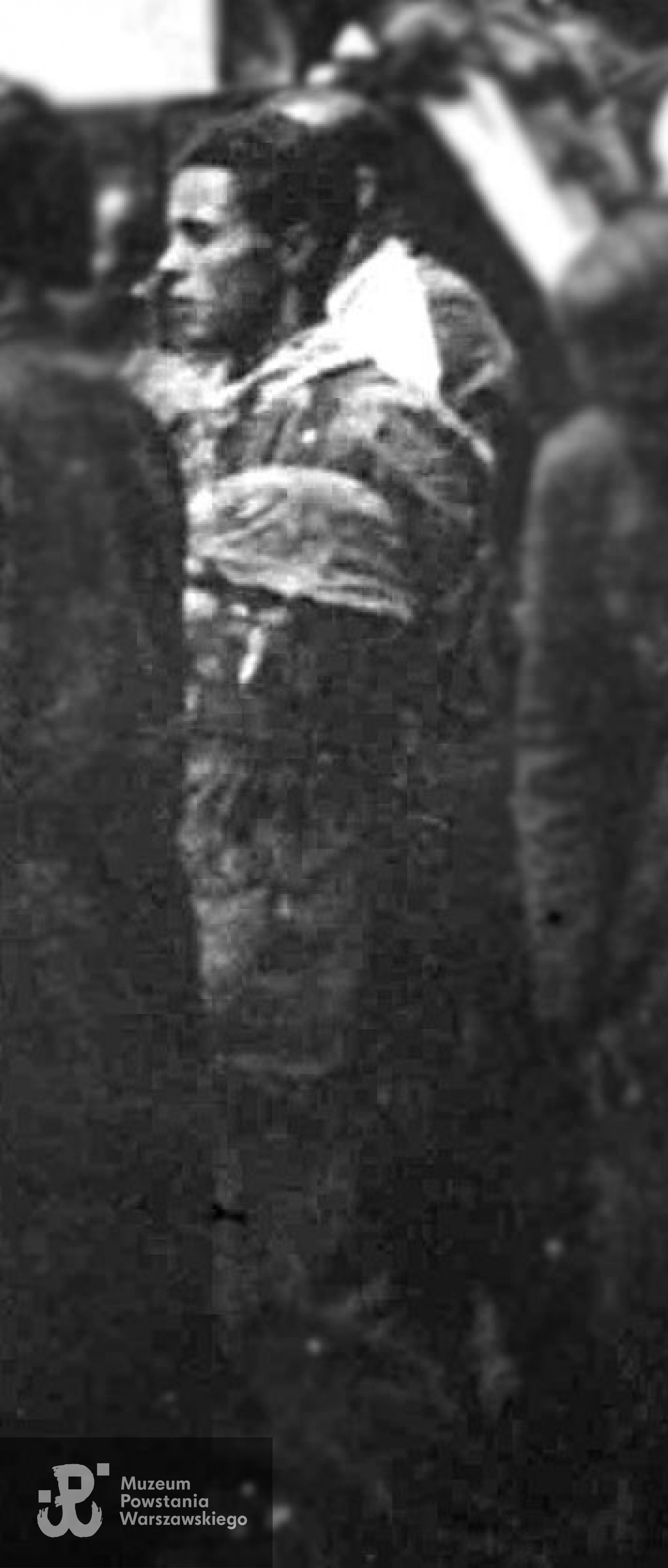 Rok 1943 - szkolenie terenowe prowadzone w ramach zastępczego kursu Szkoły Podchorążych Rezerwy Piechoty "Agricola". Fot. archiwum rodzinne.