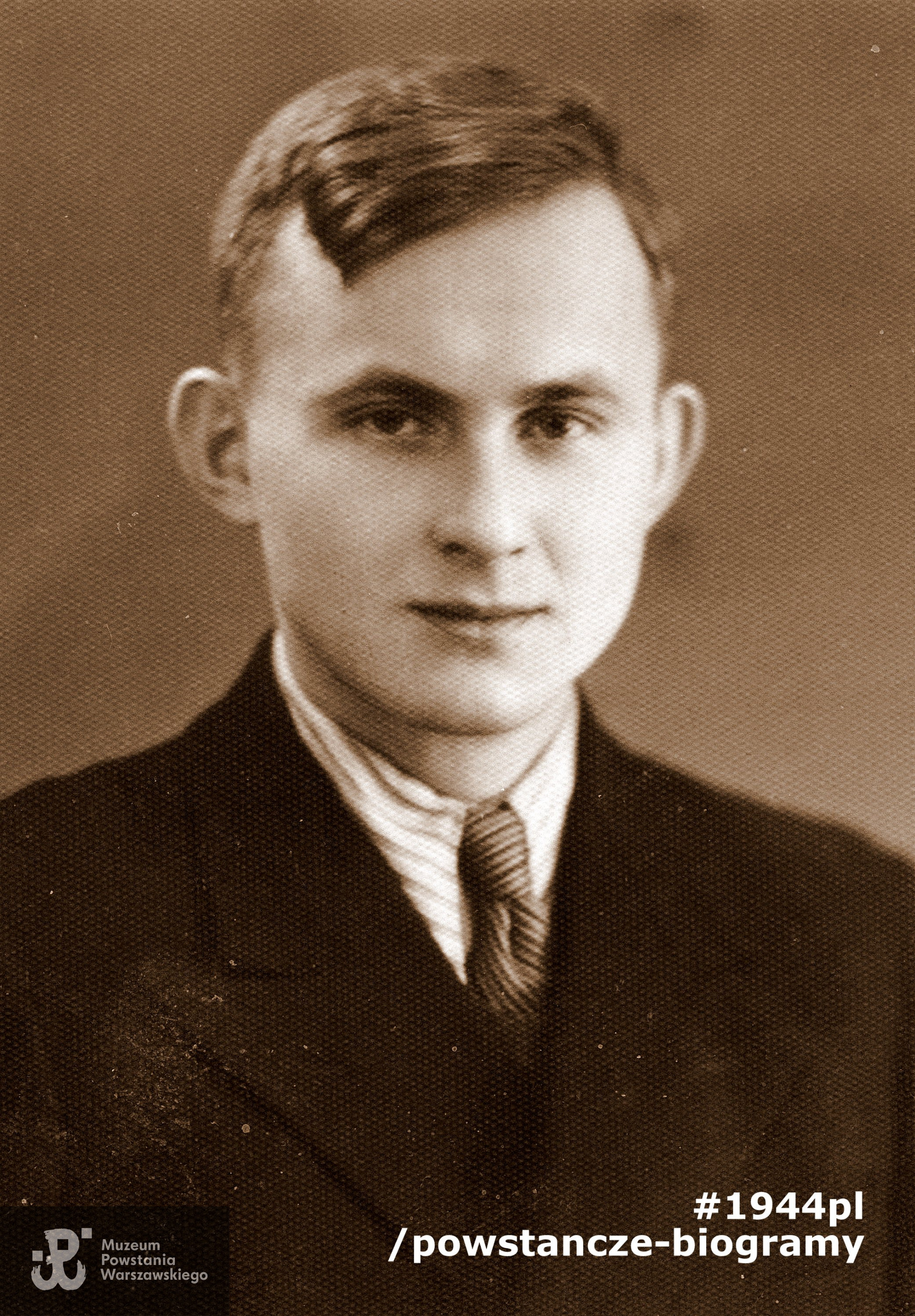 Zygmunt Ciesielski (właść. Waldemar Zygmunt Ciesielski) ps. Lubicz, nazwisko kosnpiracyjne Jerzy Wasiński vel Basiński. Fot. ze zbiorów rodzinnych, odbitka nadesłana przez p. Irenę Ciesielską, kuzynkę Powstańca. Zbiory Muzeum Powstania Warszawskiego - zasób teczek Działu Kombatanta MPW